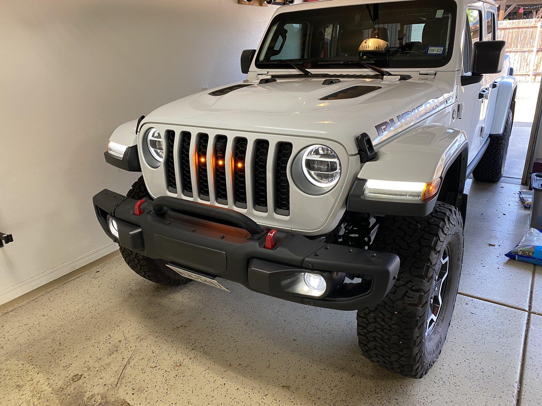 Jeep Gladiator Anyone install Quadratec pre-runner lighting? E4CA96D0-9AE0-47AD-8AD6-BC293A494EFC