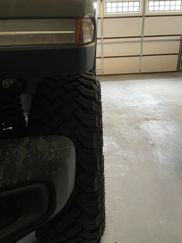 Jeep Gladiator Lets see your wheel poke C5B6BBE5-E875-457E-AEF2-87E420C12780_1_105_c