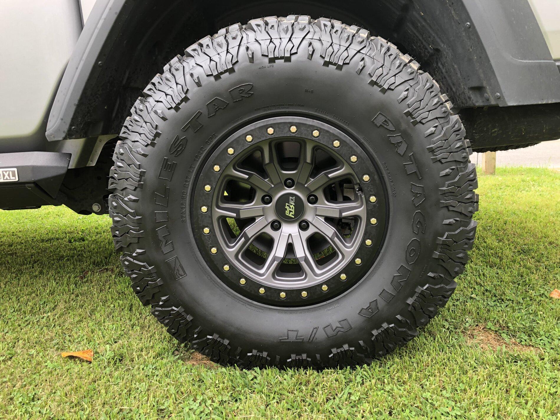 Jeep Gladiator Lets see your wheel poke FA89DFF1-0BF5-4835-BA4D-4FABE8377C5B