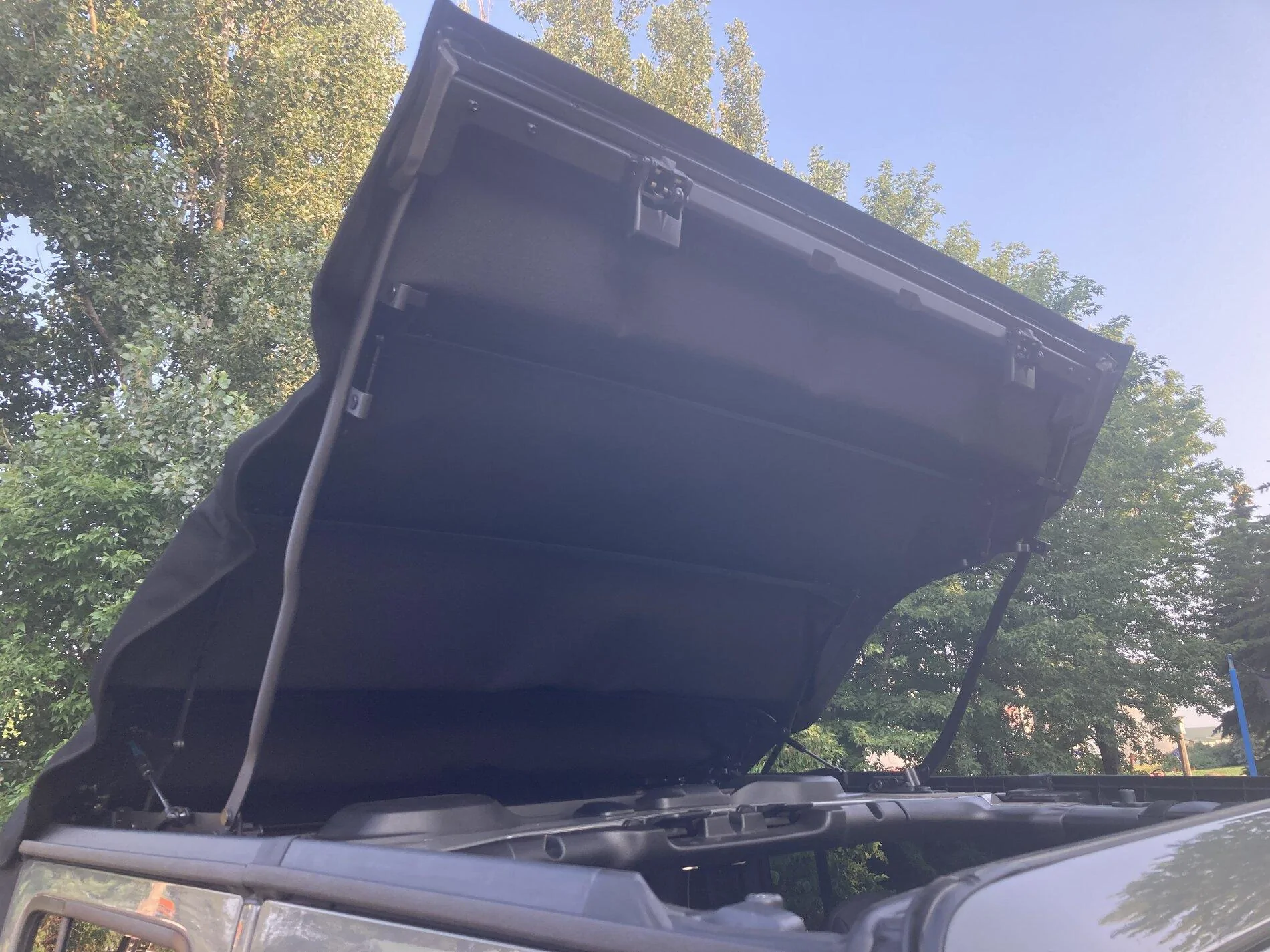 Jeep Gladiator Reduced $1500- Premium Soft Top With Tinted Rear Window IMG-3369