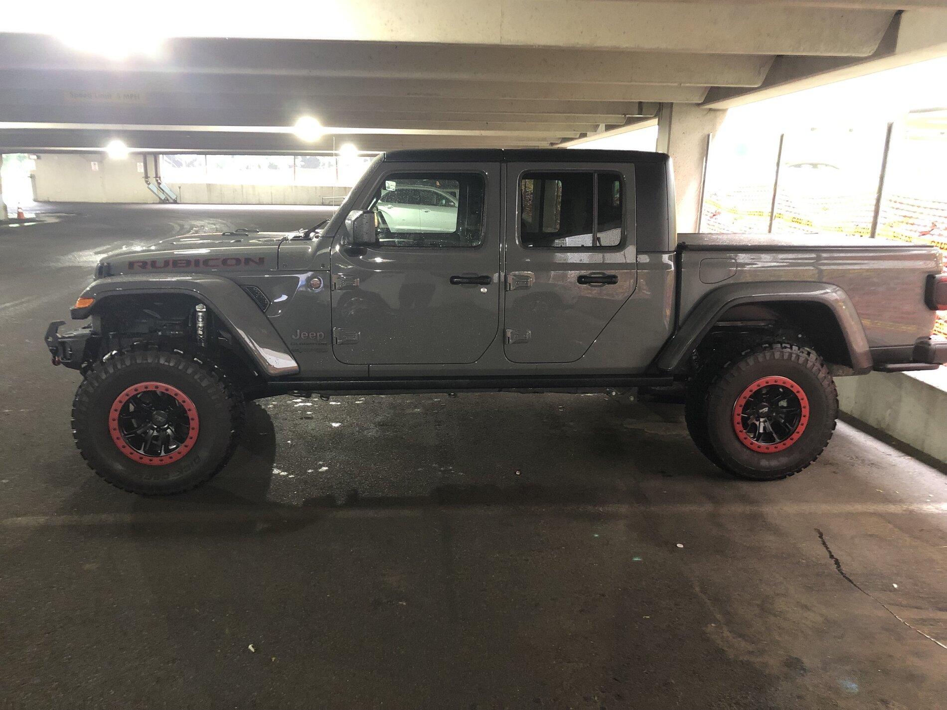 Jeep Gladiator Gladiators on Mopar 2" Lift Kit IMG_3117