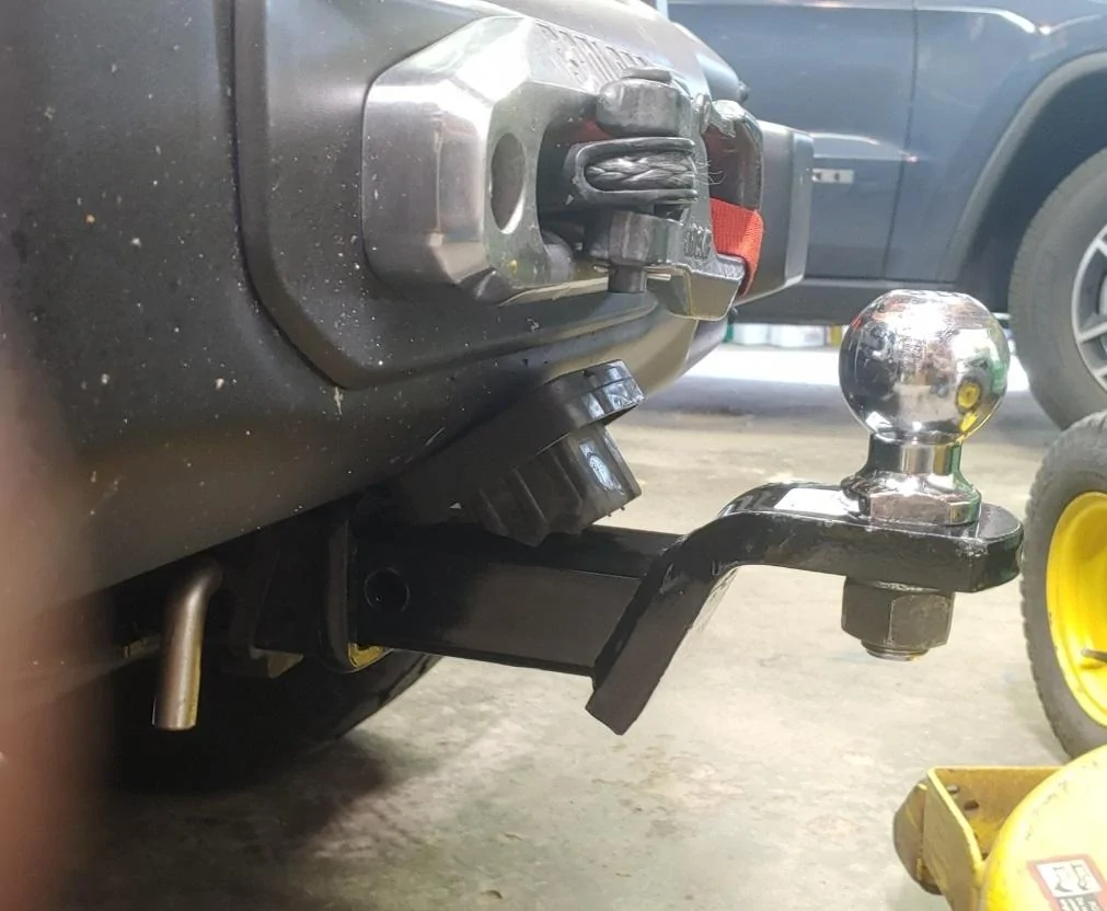 Jeep Gladiator Checking to see if I need a different ball mount 20210709_155643