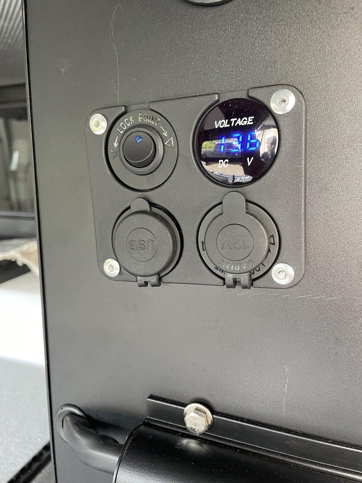 Jeep Gladiator Installed the REDARC 1240 BCDC charge controller! 3DF96625-C565-413B-950F-DC0427F04C5A