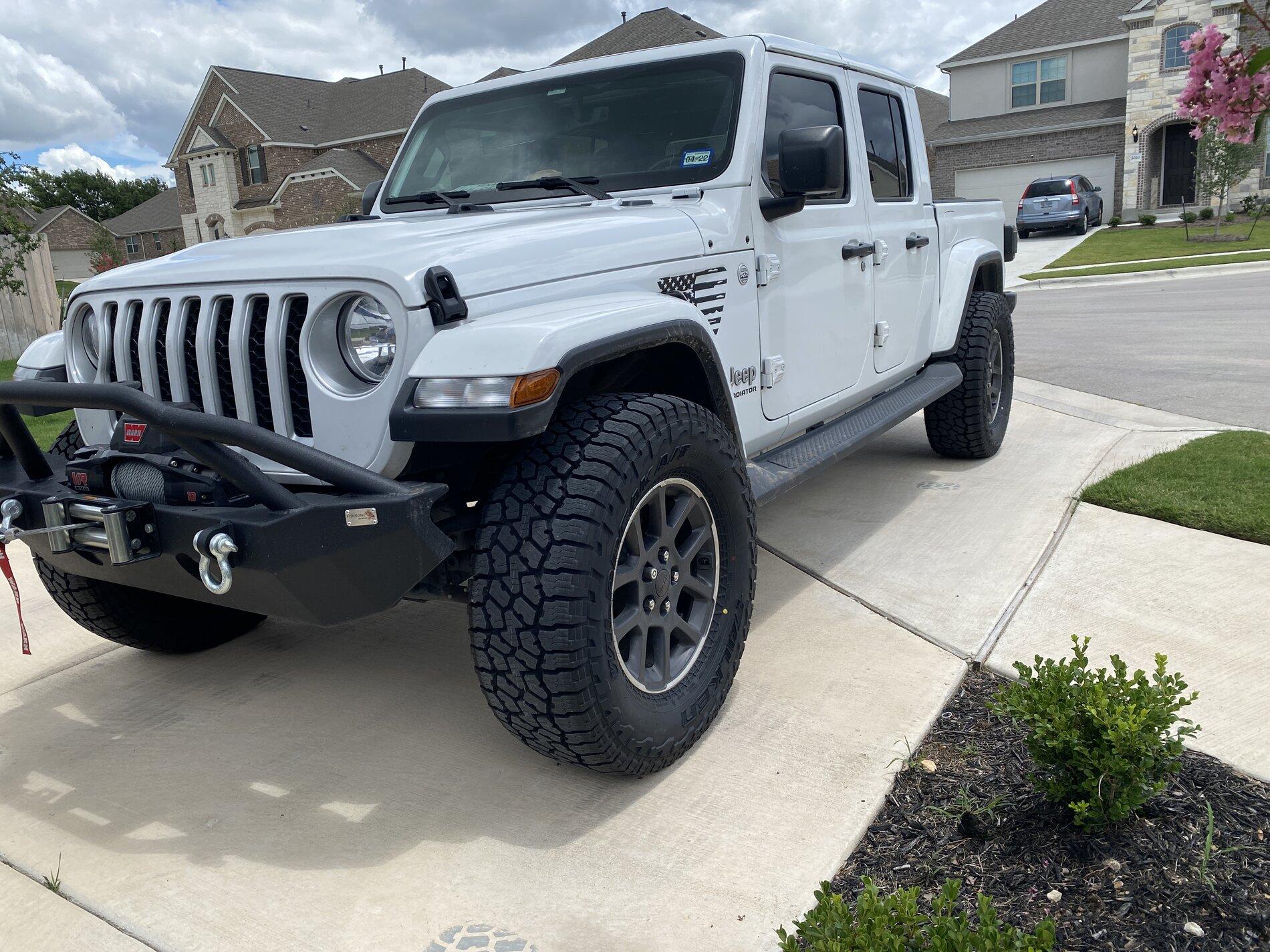 Jeep Gladiator BRIGHT WHITE Gladiator JT Club IMG_4574.JPG