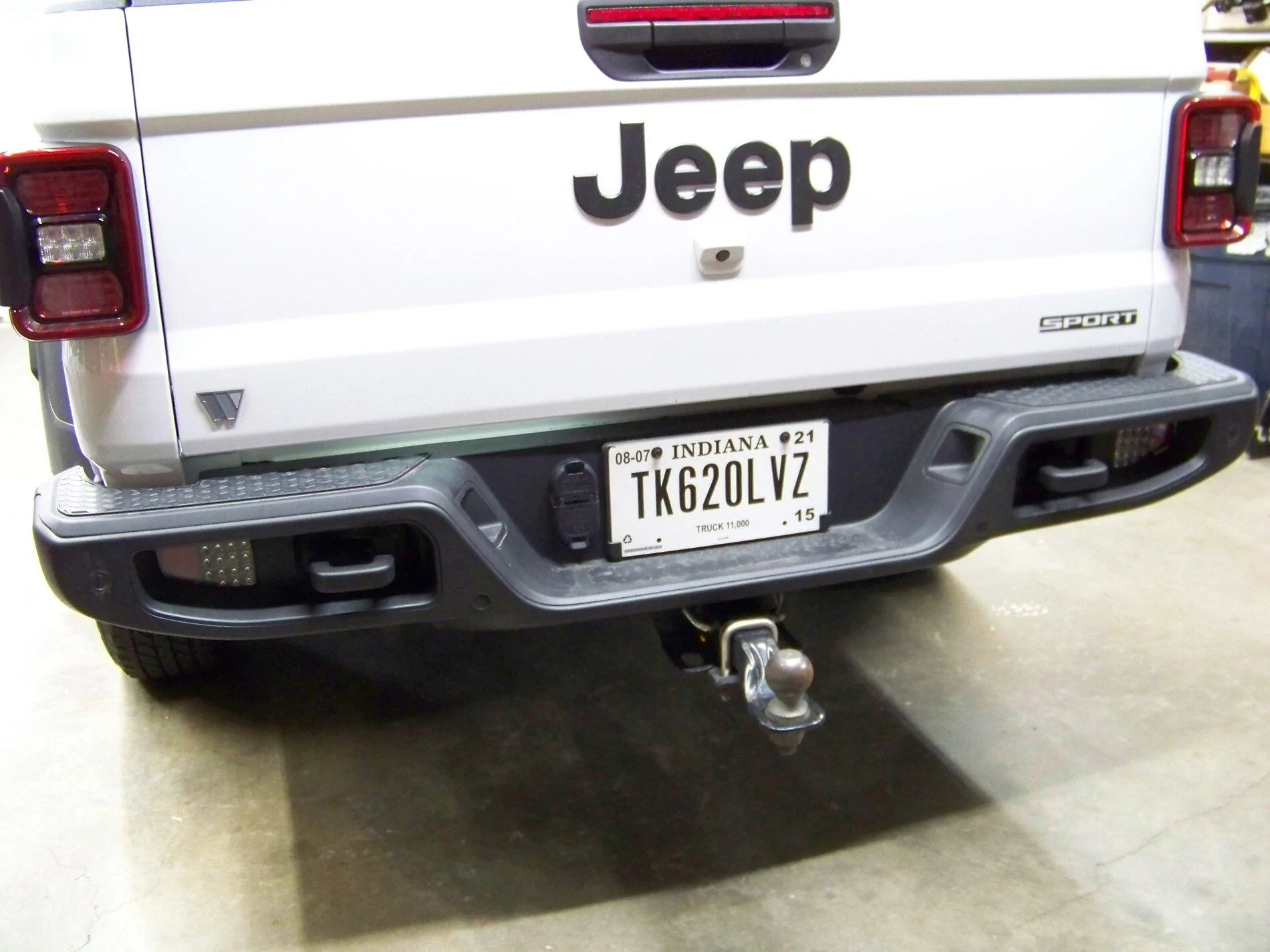 Jeep Gladiator ORACLE LIGHTING Rear Bumper LED Reverse Lights install 100_7436