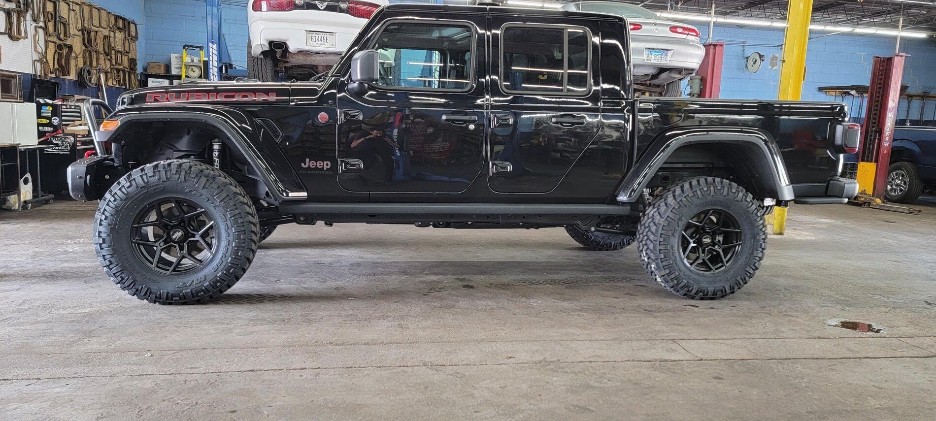 Jeep Gladiator Lets see all those Gladiators with lifts and bigger tires! 20210709_142941