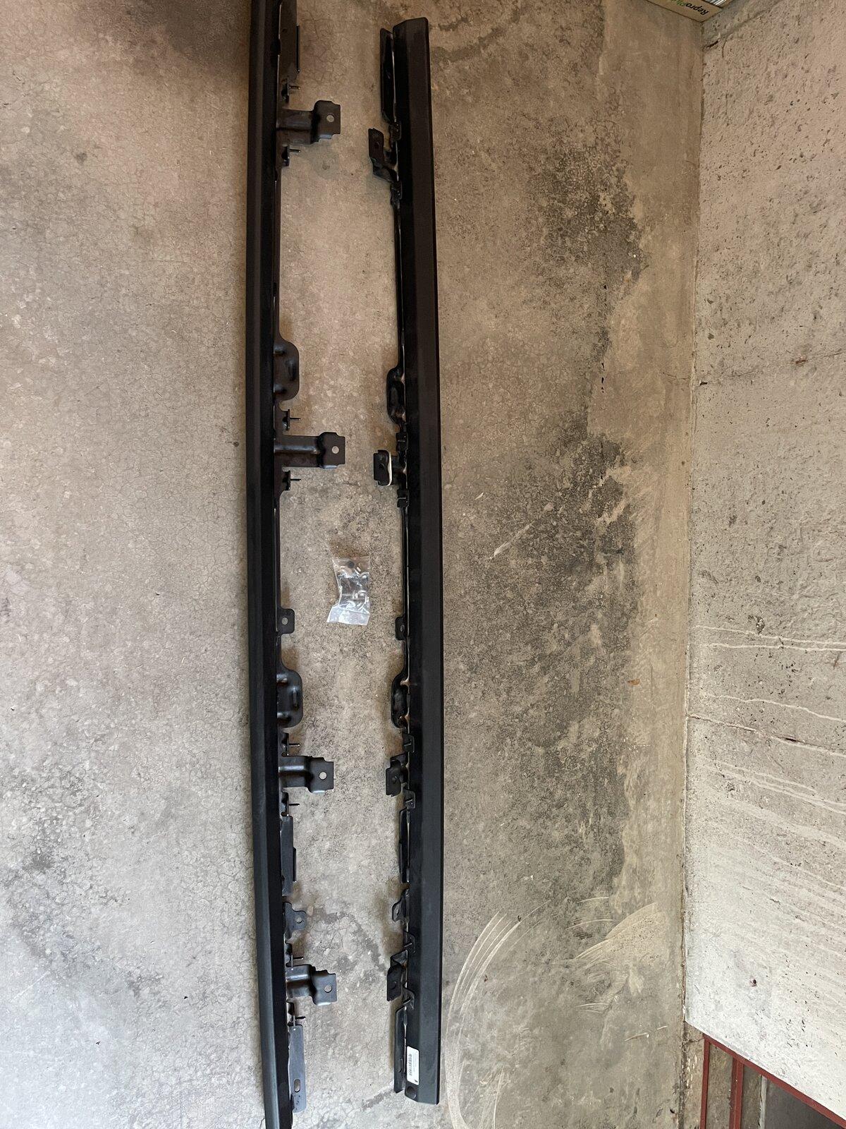 Jeep Gladiator 2021 Rubicon Rock rails 99B0351F-1053-4F91-95D6-8899B6826352