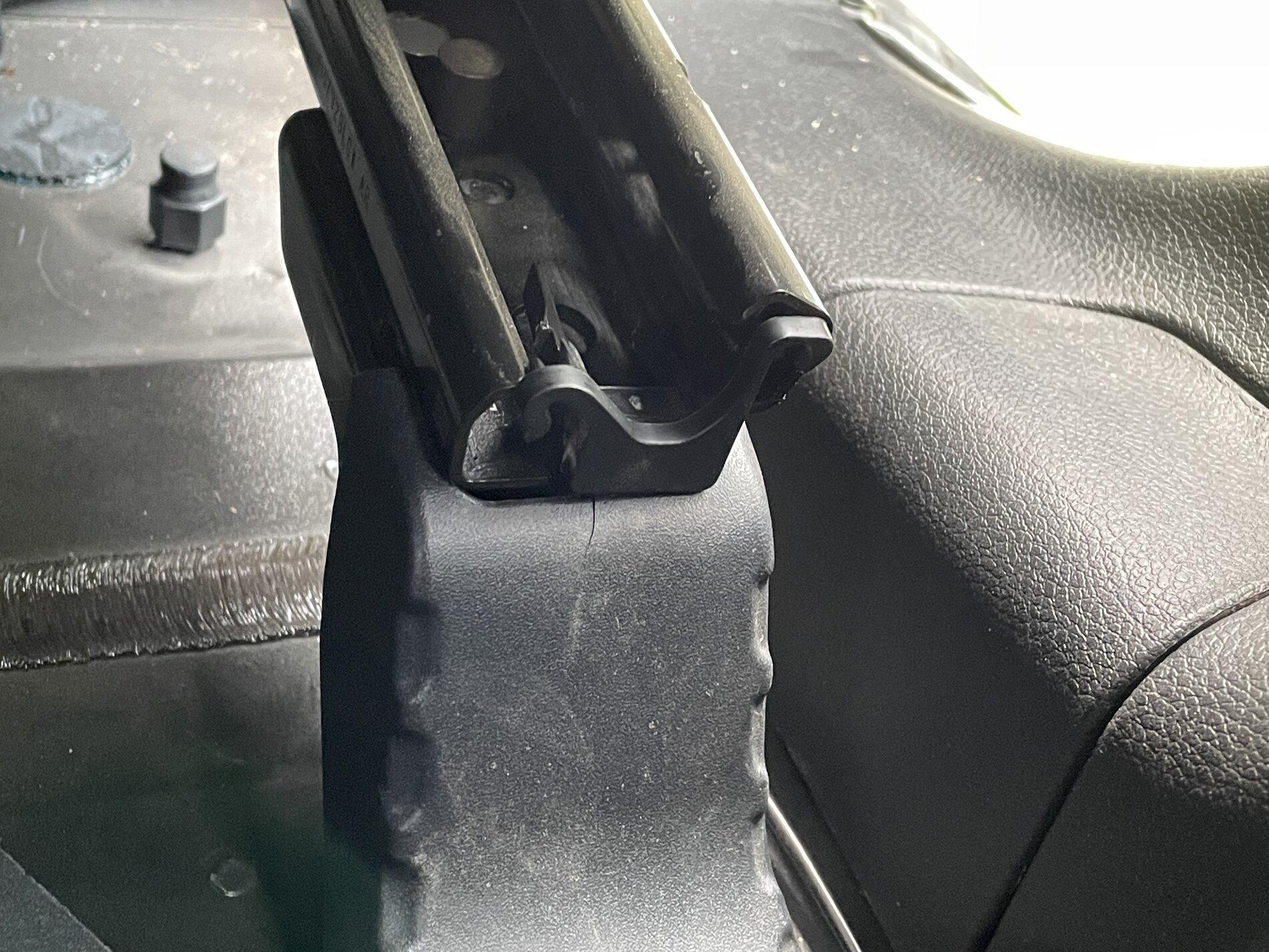 Jeep Gladiator What the heck is this? Under Passenger seat CB513092-54FF-4EA9-9DE3-FF308CD4195F