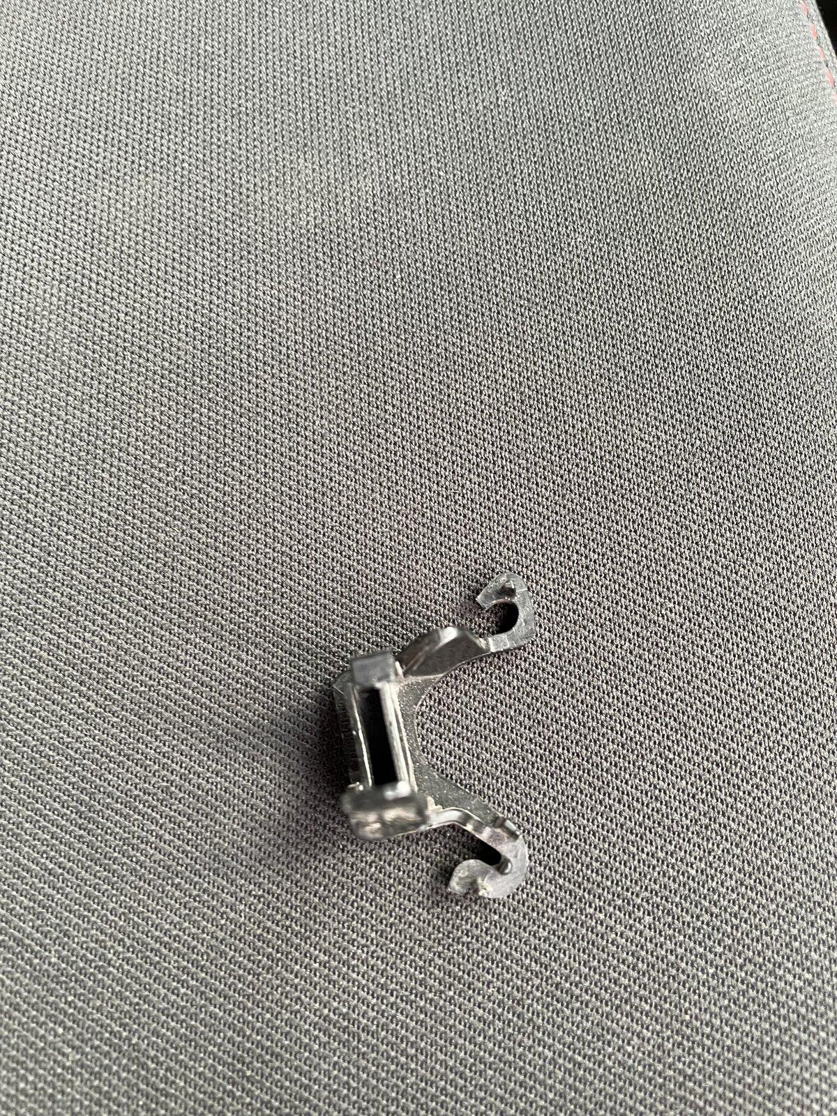 Jeep Gladiator What the heck is this? Under Passenger seat 4F1487FF-F319-4E59-96EF-0BABC572B929