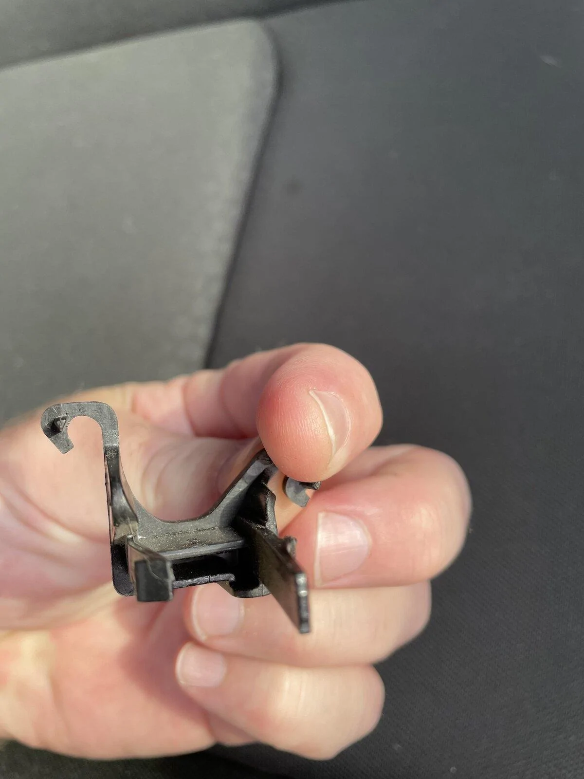 Jeep Gladiator What the heck is this? Under Passenger seat 21A8FB34-481B-42FA-AE5E-DC57D95468E6
