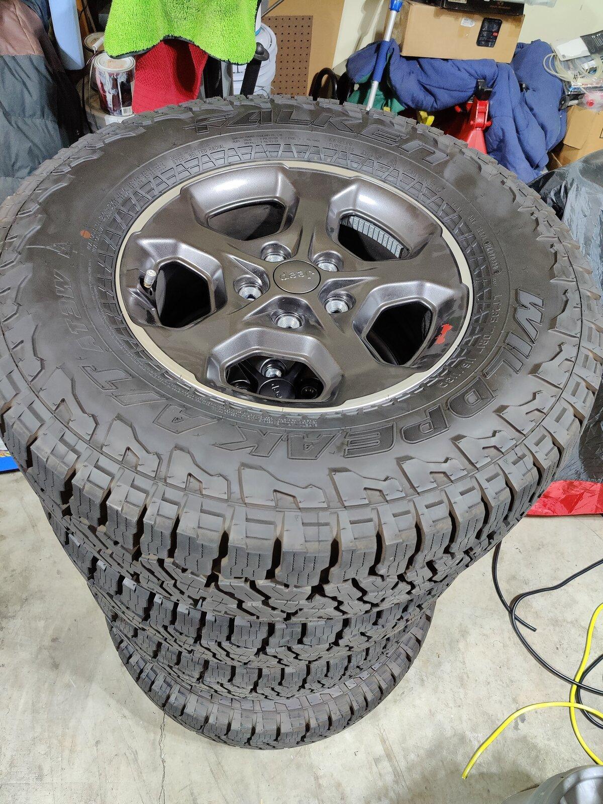 Jeep Gladiator OE Rubicon wheel/falken A/T, TPMS and lug nuts IMG_20210617_195726