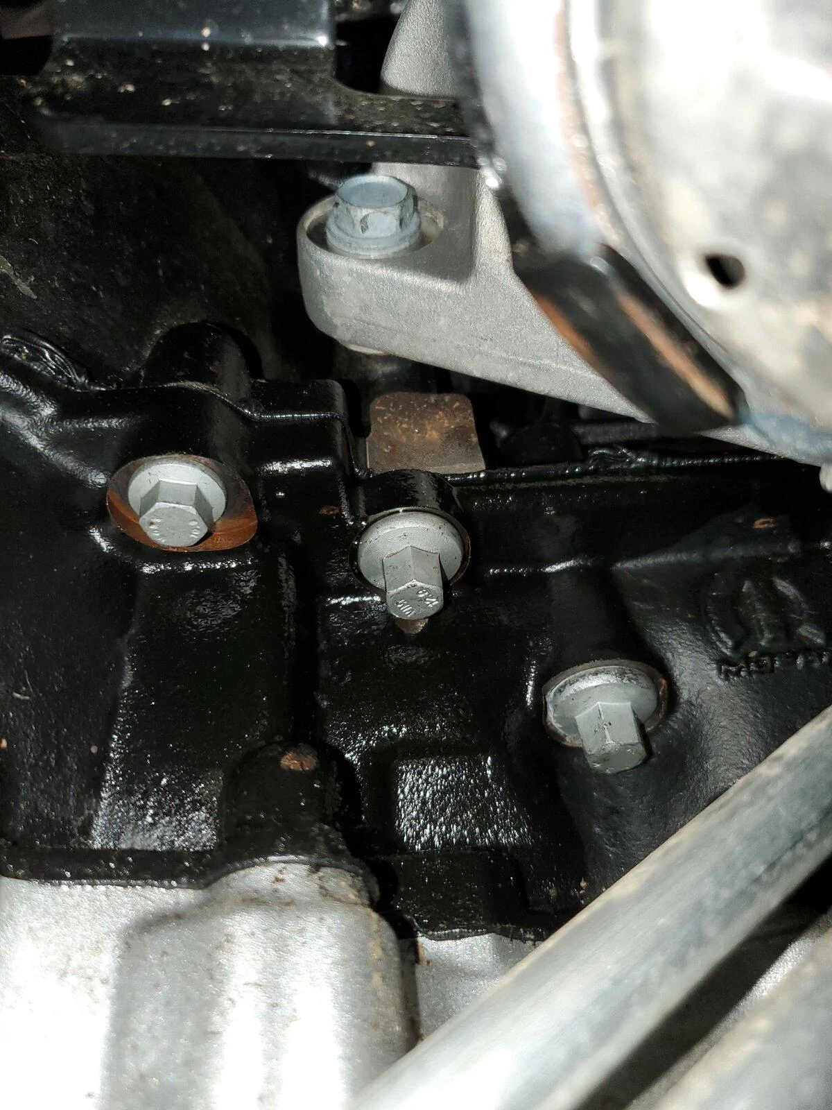 Jeep Gladiator Oil leak at 1,100 miles.  :/ Oil leak