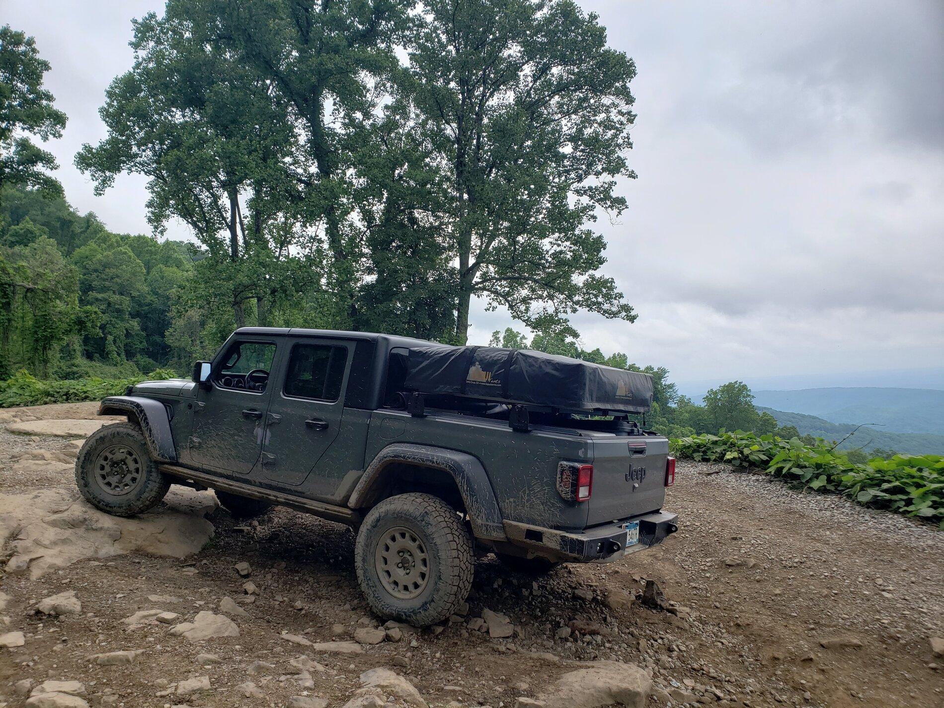 Jeep Gladiator Sport S Build Advice (Especially Wheel/Tire Offset and Camper/Exedition Rack) JT smokys 4
