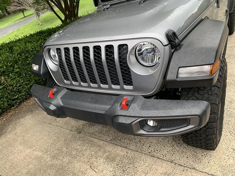 Jeep Gladiator 2020 Sport Silver Bullet Build 51297849874_21bea3dc02_c