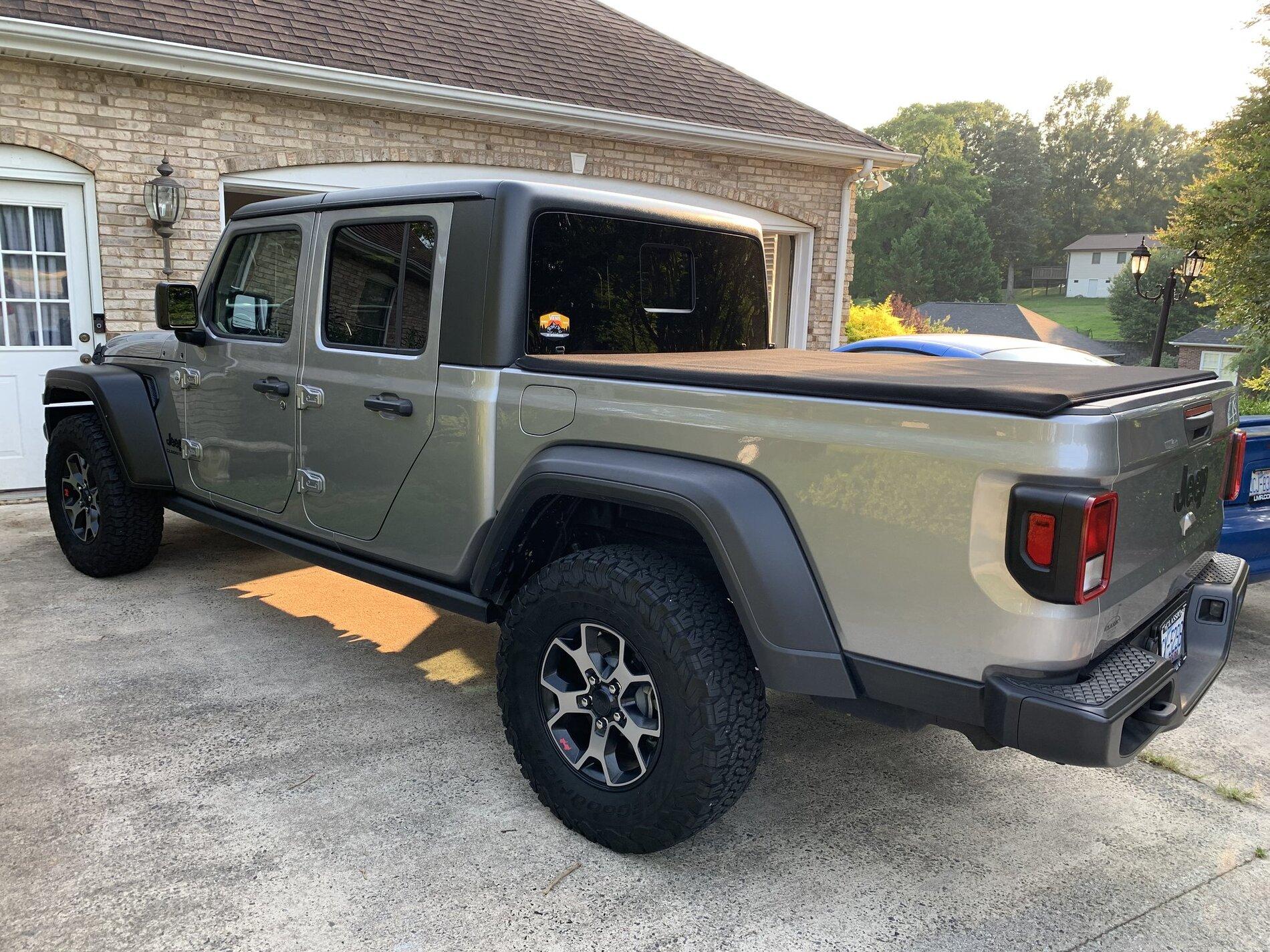 Jeep Gladiator The Philistine thread - non-lifted Gladiators and not likely to be, either 51295796649_e69585cef1_k