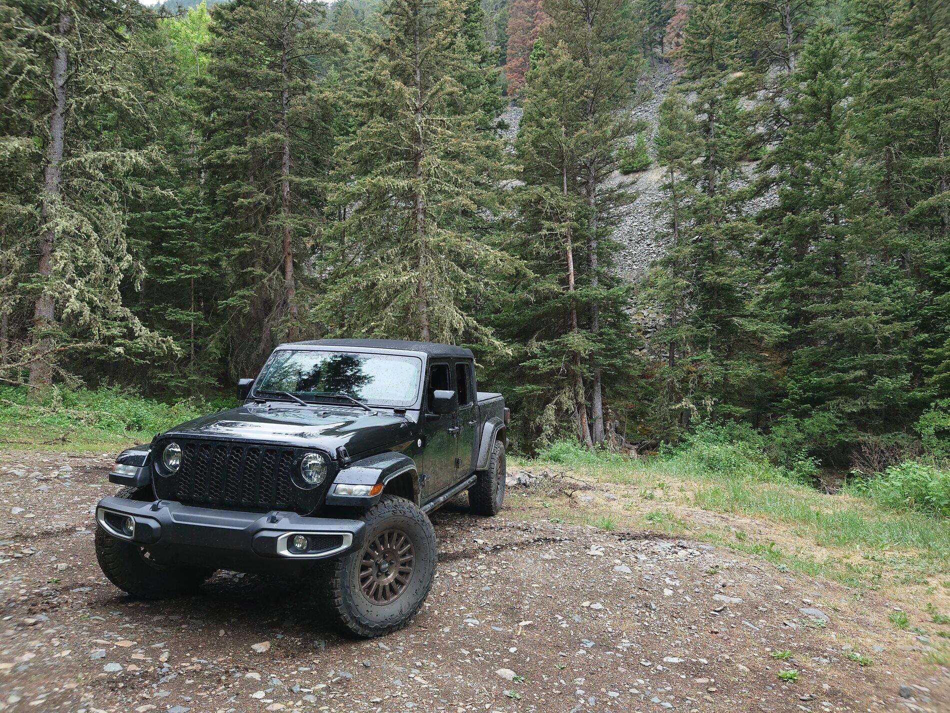 Jeep Gladiator Aonarch's 2021 Sport S Max Tow DSC_0745.JPG