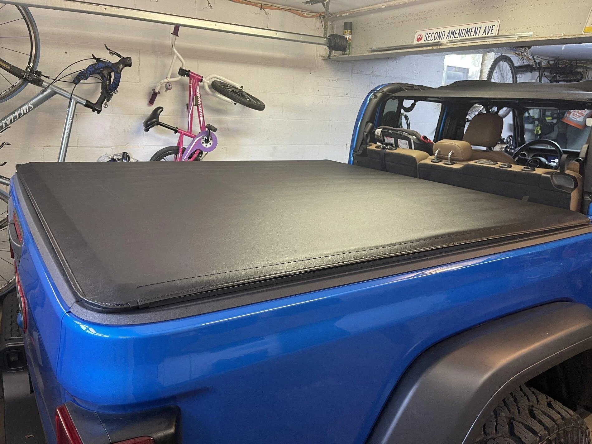 Jeep Gladiator Hydro Blue JTR 6spd Build Thread bedcover