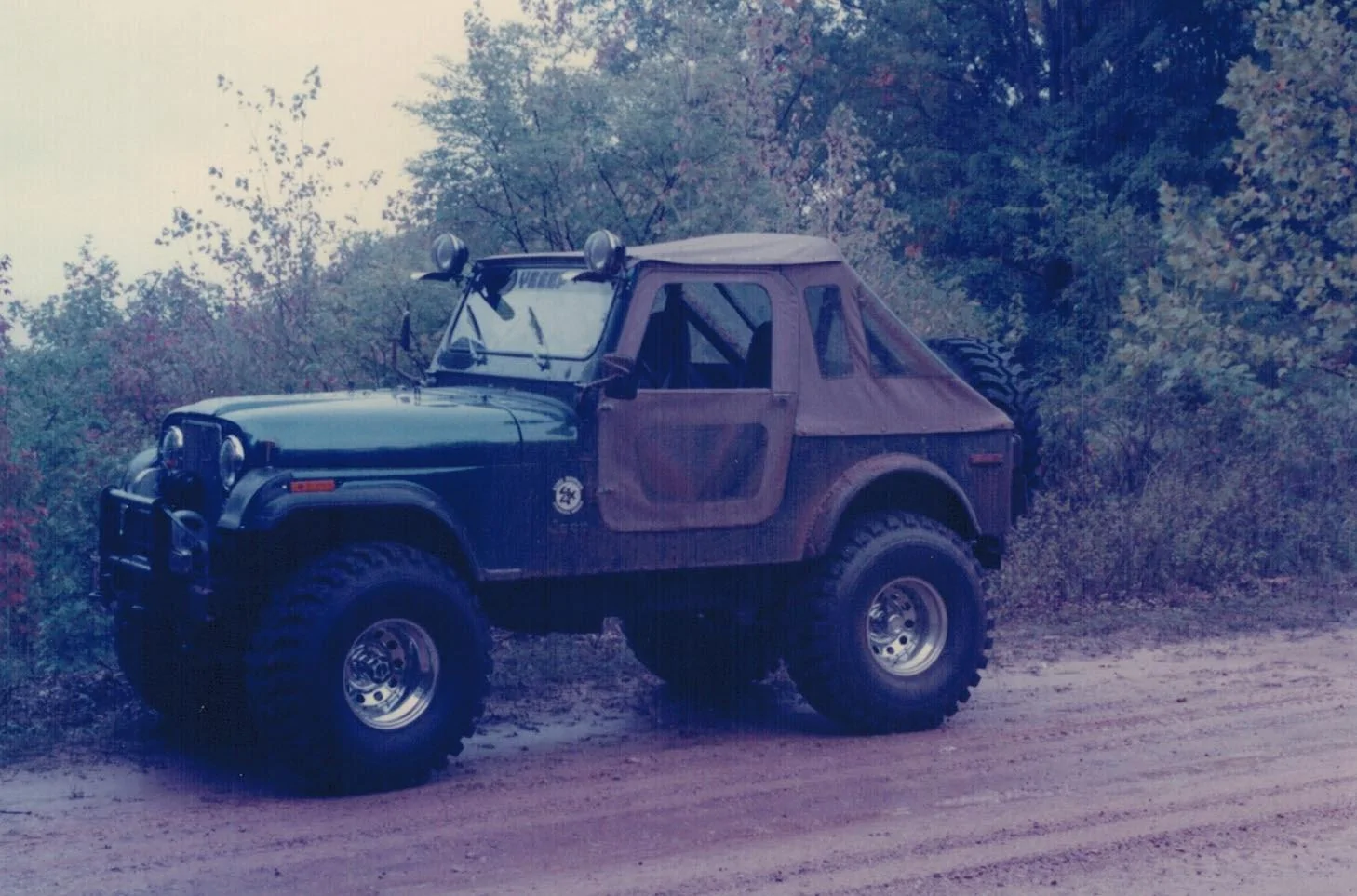 Jeep Gladiator The Philistine thread - non-lifted Gladiators and not likely to be, either CJ7