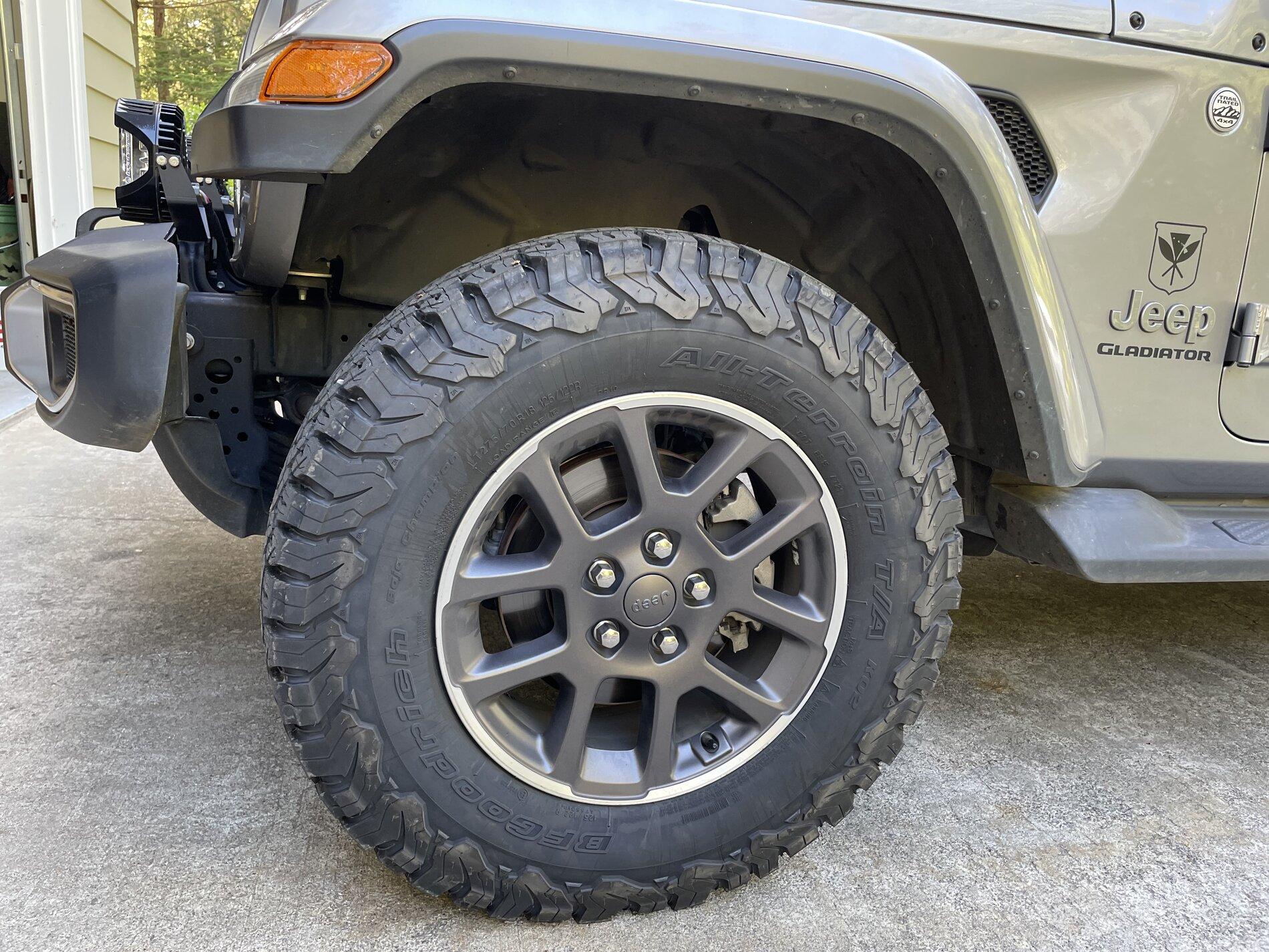 Jeep Gladiator Does anyone have 275/70/18 KO2s on their Overland? 39ED2229-D947-4A76-91F2-1894FCAA1E80