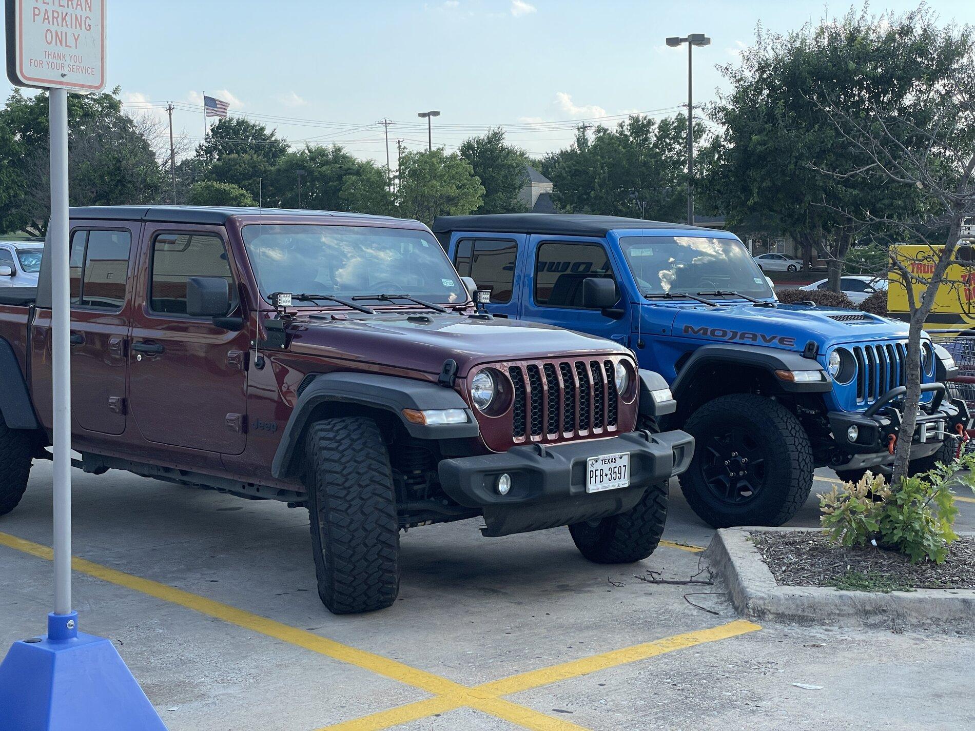 Jeep Gladiator i'll be the first 315/70r17 on a STOCK Willys IMG_2367.JPG