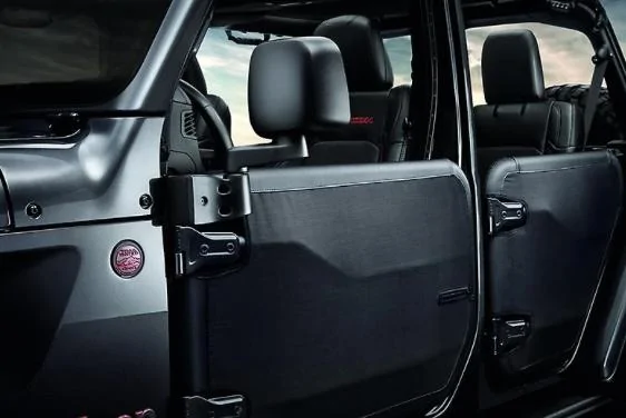 Jeep Gladiator Jeep Announces New Sunrider Flip Top for Hardtop; Innovative Feature Available Now on Jeep Gladiator Models screen-shot-2021-07-14-at-11-19-26-am-jpg