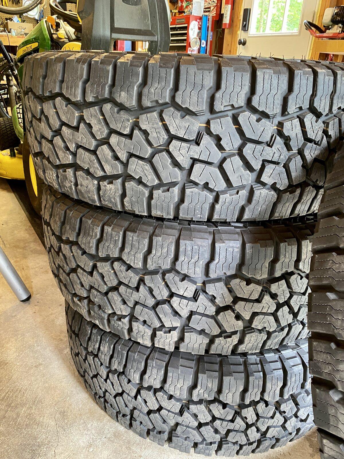 Jeep Gladiator Falken AT3W takeoffs (5) FC6E3633-FF76-4C2D-89C7-A79041445856