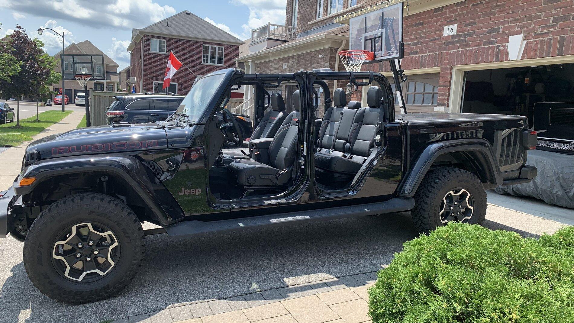 Jeep Gladiator Gladiator Window Sticker and Build Sheet Order Tracking BBC9CF0B-94B7-4C35-8D02-0E353B023B0B
