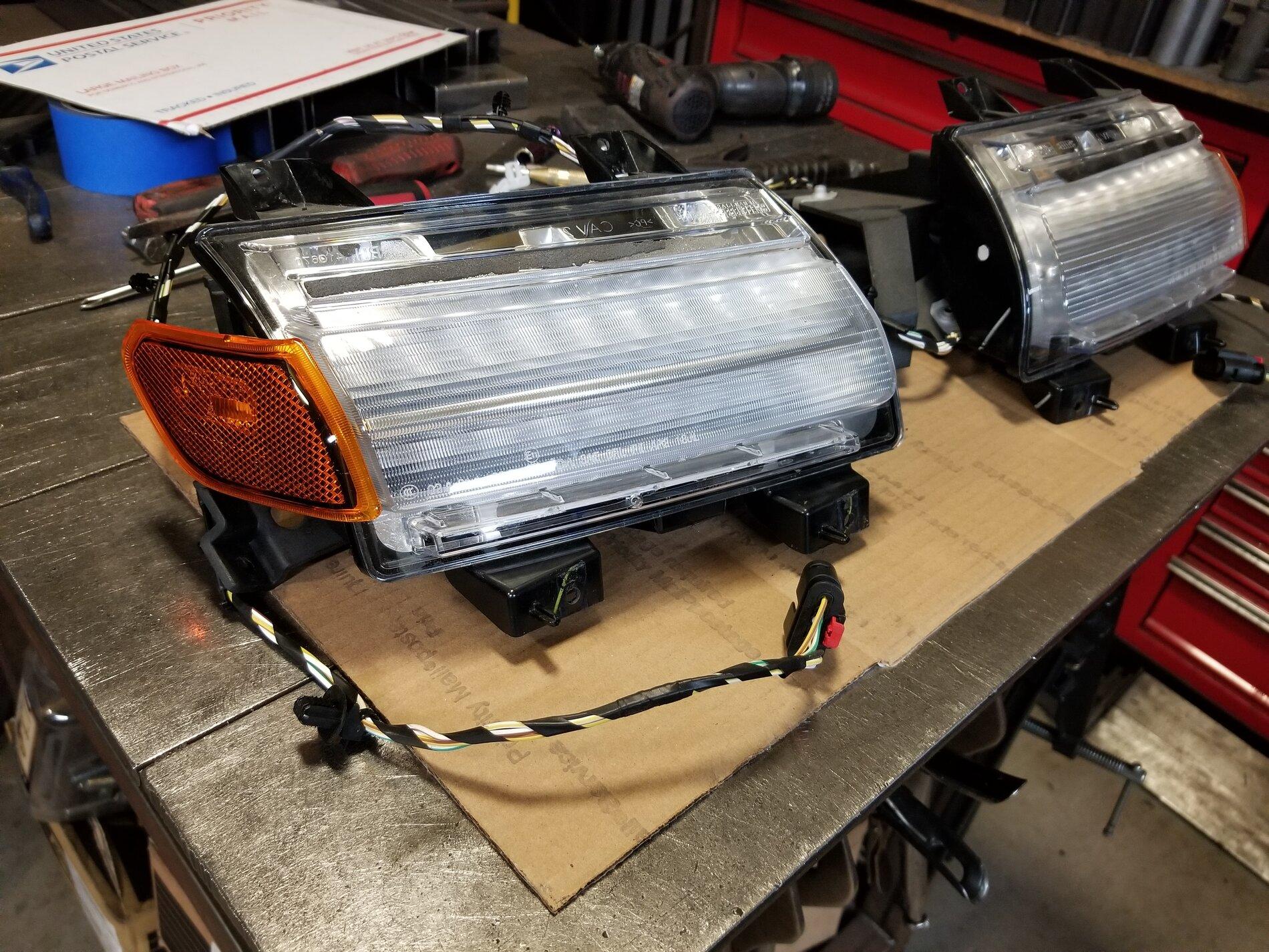 Jeep Gladiator OEM LED front turn signal/ DRL from 2021 Mojave 20210714_213942