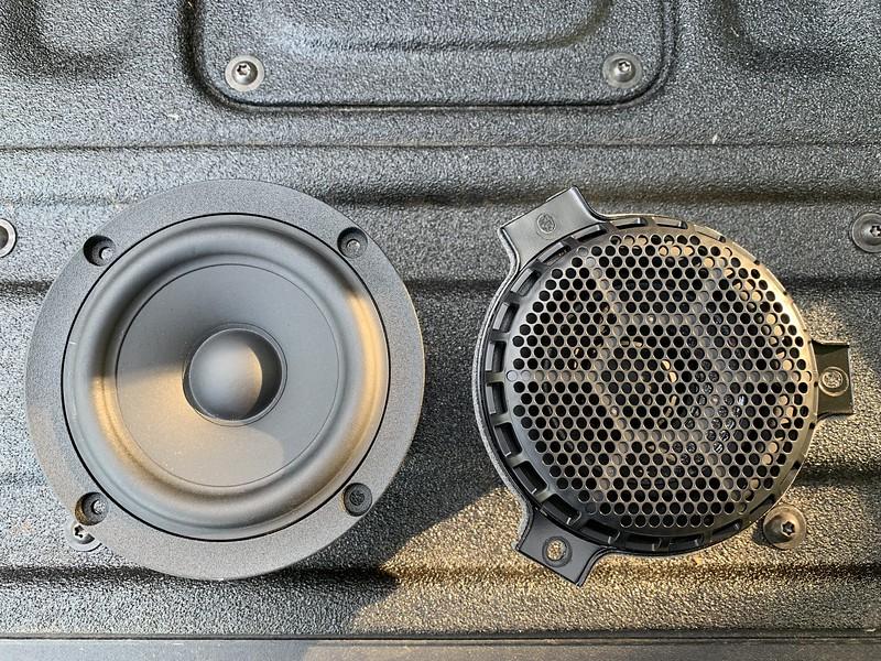 Jeep Gladiator Amp specs for Alpine Premium System? 51312352712_315d1bb75a_c