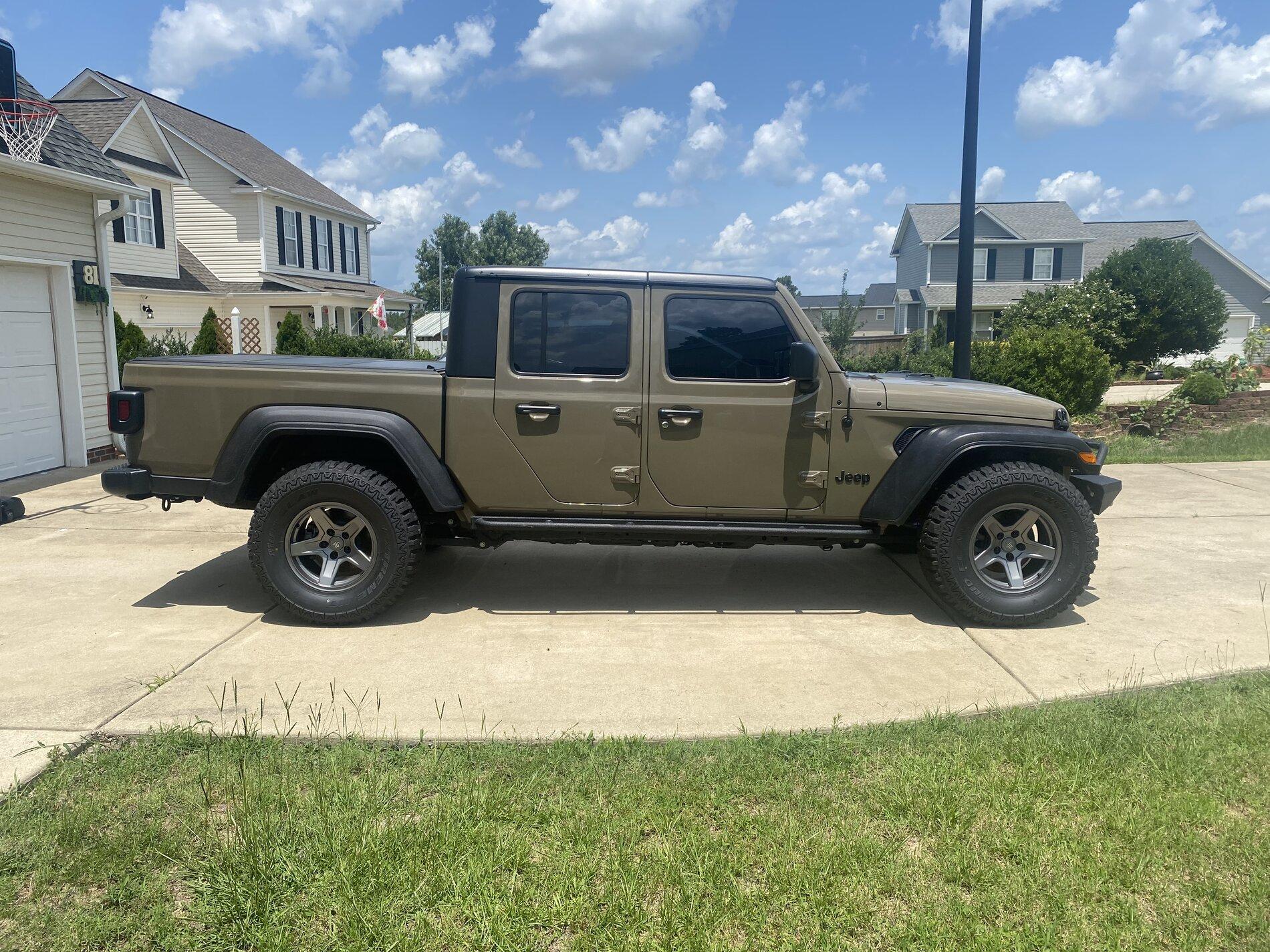 Jeep Gladiator GATOR Gladiator JT Club D475BD53-024E-405E-9C47-2E090B8CC6A6
