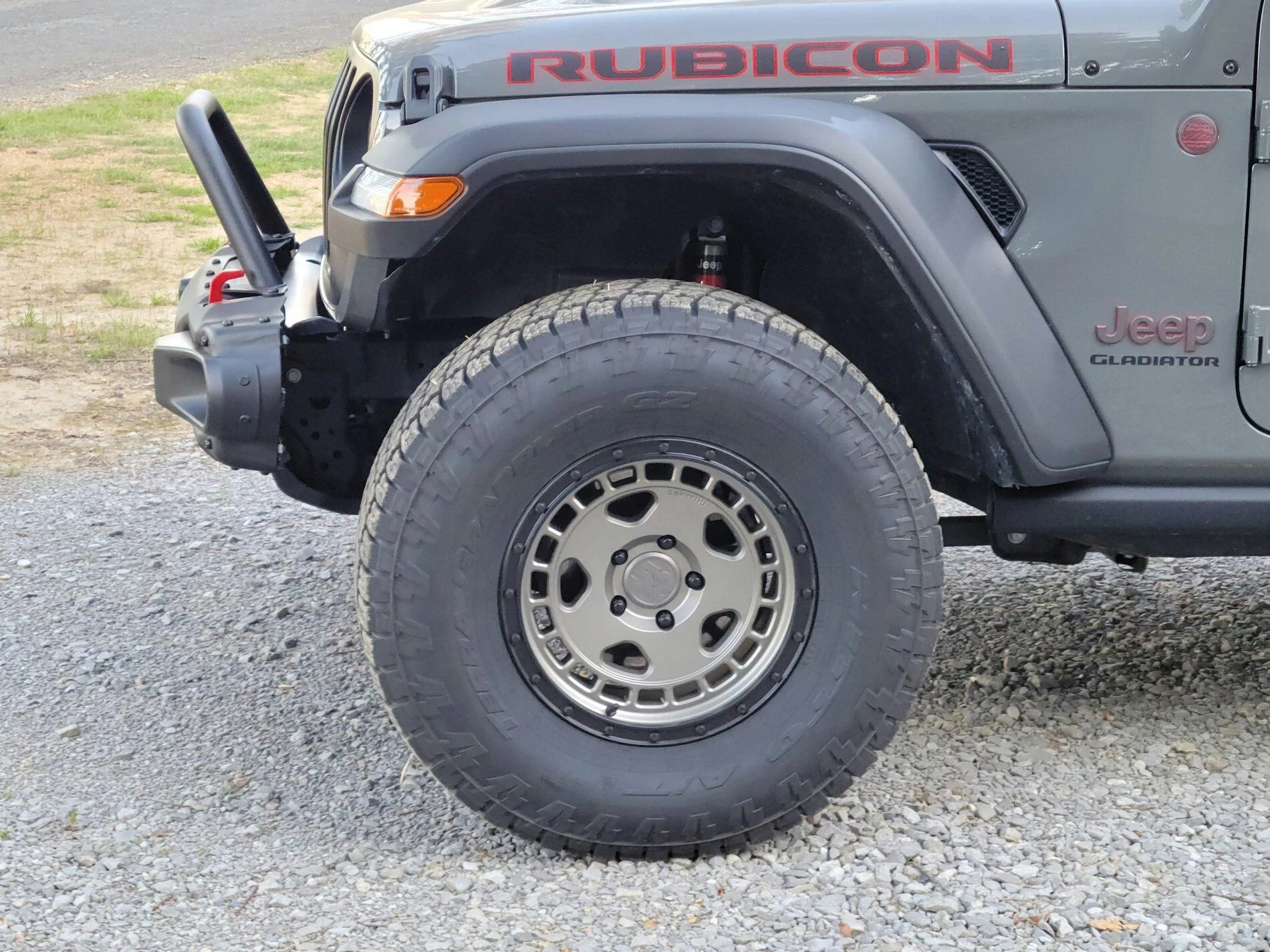 Jeep Gladiator Sting-Gray owner... show me your gray wheels 20210617_062739