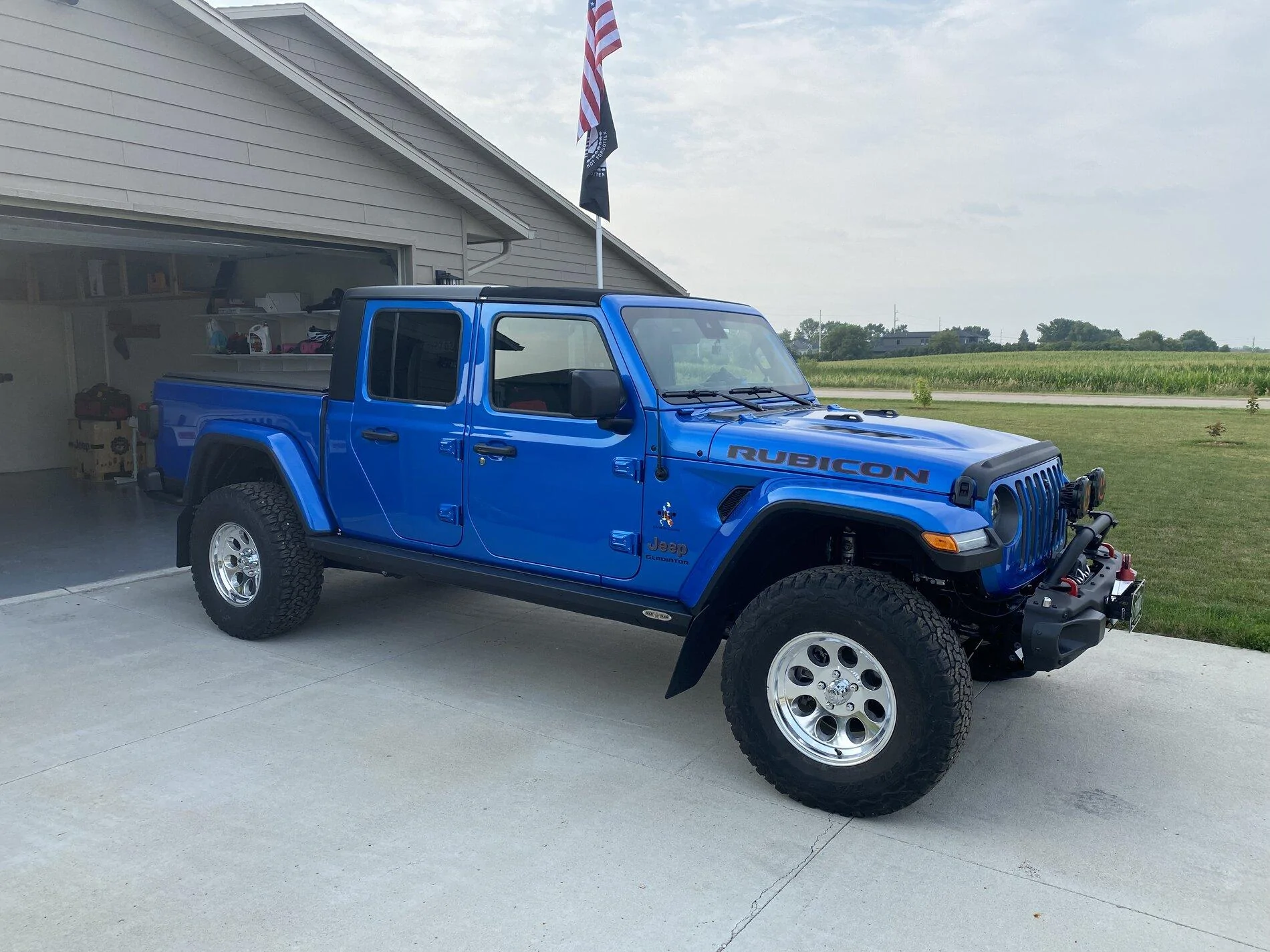 Jeep Gladiator Iowa Hydro-Blue Rubicon D48B5F31-5453-407A-A68D-7D6F447FC369