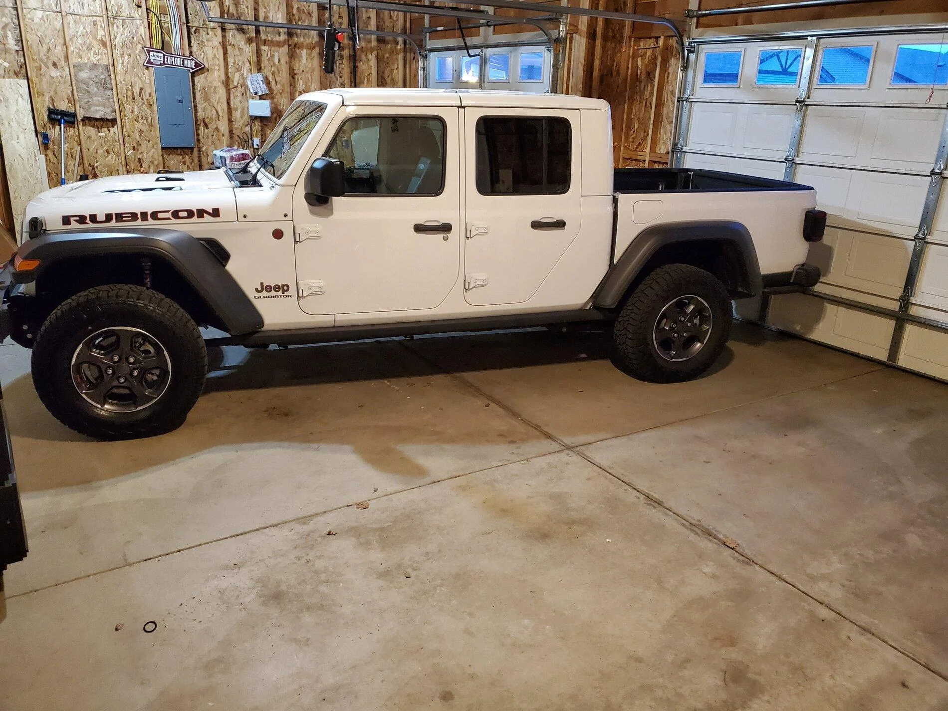 Jeep Gladiator Project Reverse Mullet 2021-04-09 19.37.27