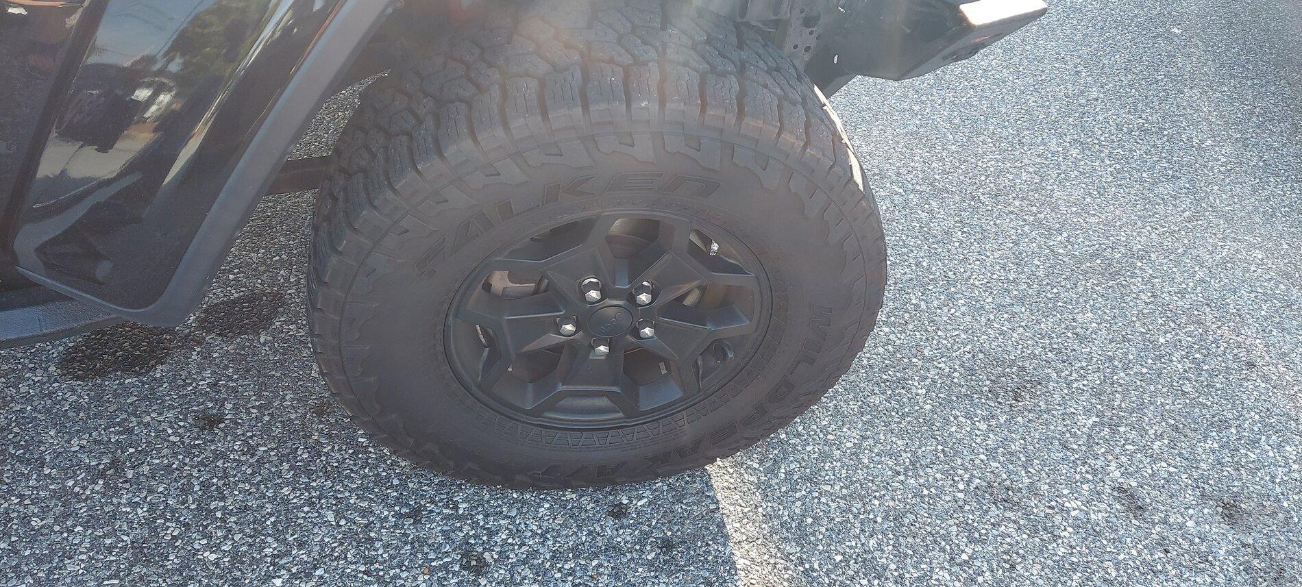 Jeep Gladiator Rubicon LE Takeoffs - Falken Wildpeak AT3W 20210701_081424