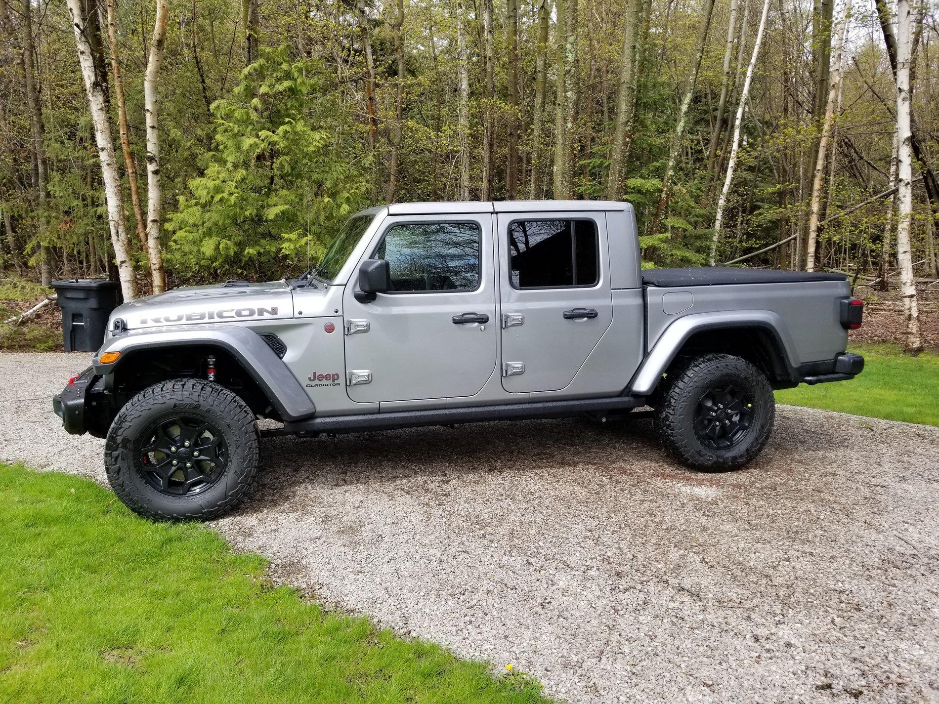 Jeep Gladiator Billet Silver Launch Edition - pics/video/thoughts 20190525_114757