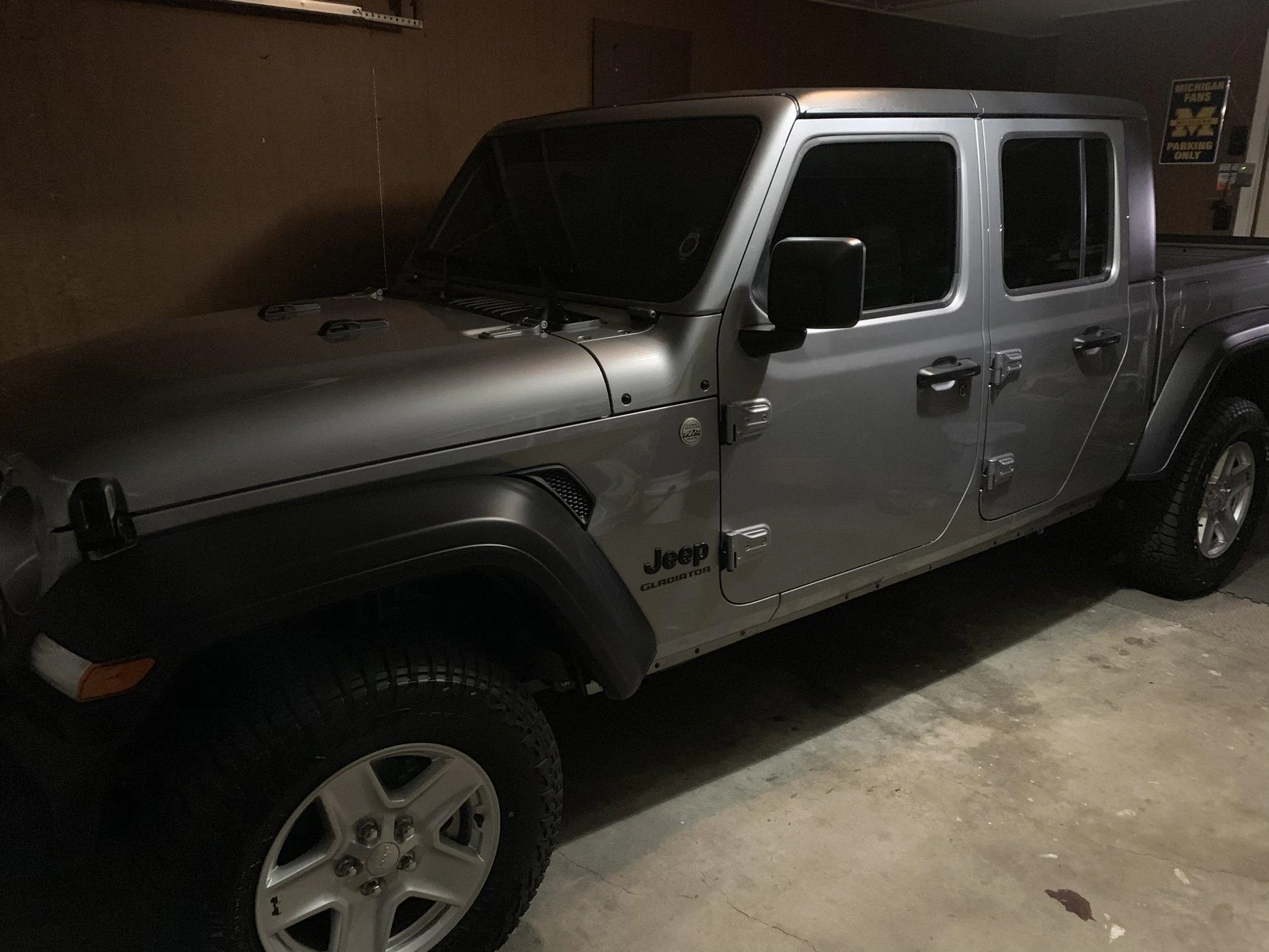 Jeep Gladiator New member intro - JT Sport S DE8E7EE8-B240-4743-B141-AFA9516D4017
