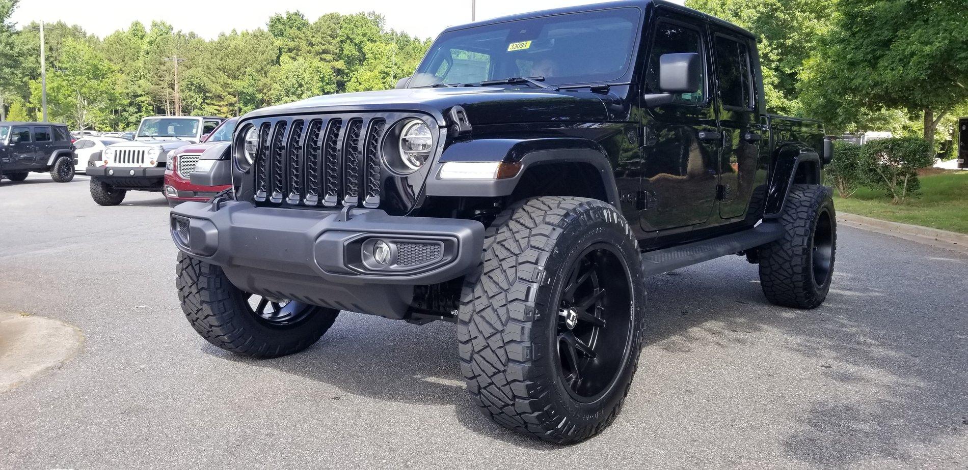 Jeep Gladiator Gladiator Mopar 2" Lift Kit Now Available 20190531_102704