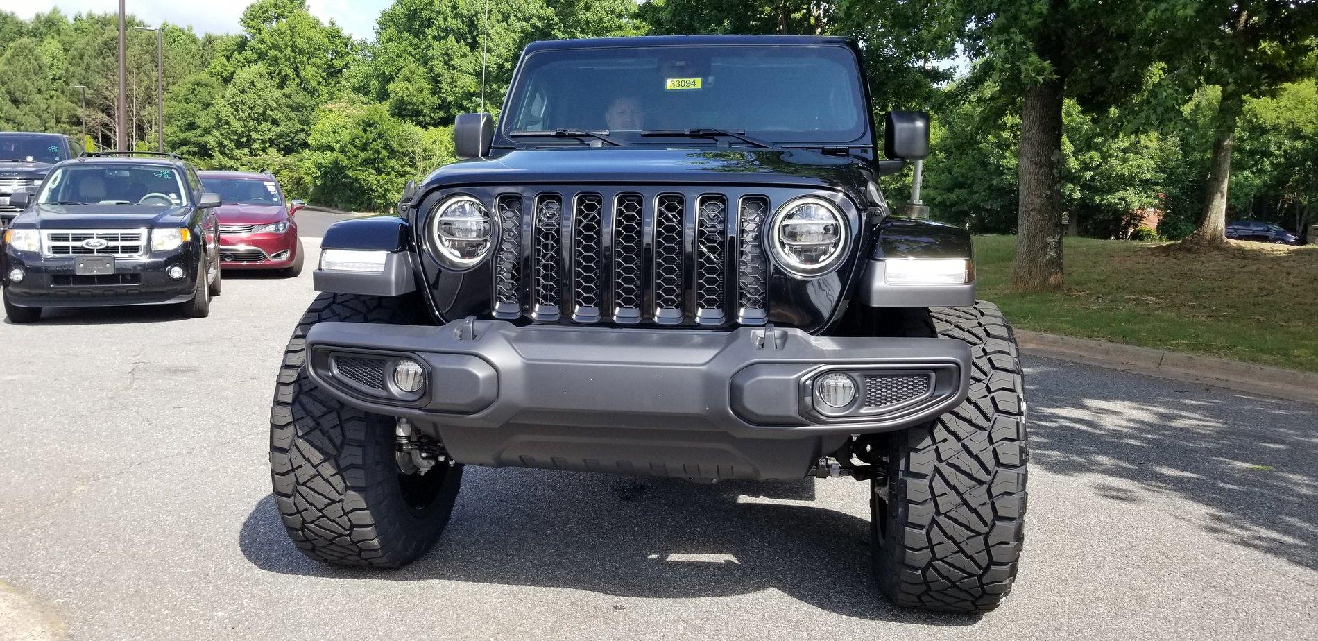 Jeep Gladiator Gladiator Mopar 2" Lift Kit Now Available 20190531_102711