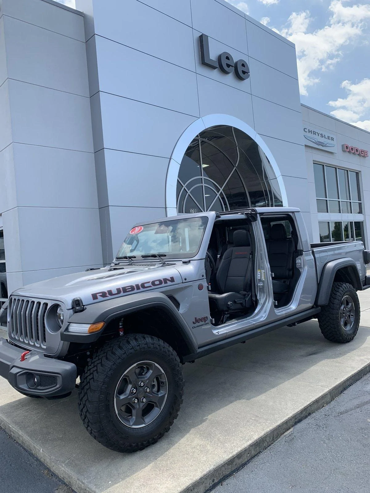 Jeep Gladiator Gladiator Rubicon Silver Billet just landed at Wilson NC D7A8EA67-F9F7-4981-B498-721C02EFEF38