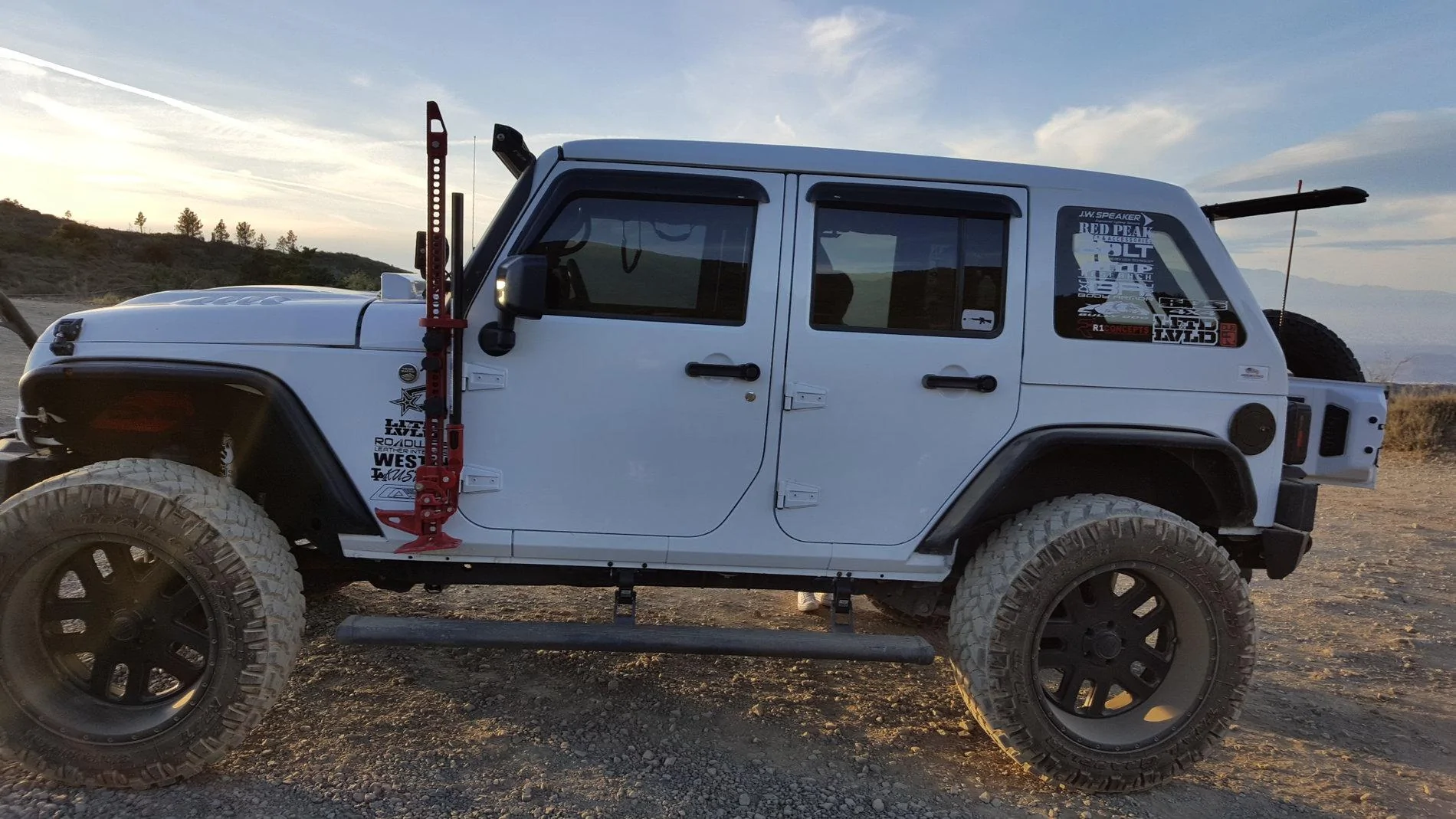 Jeep Gladiator What's the purpose of the slant top? 20170416_185242