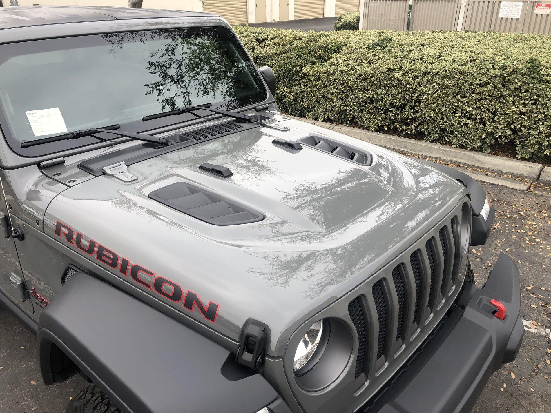Jeep Gladiator Cracked Windshield Club IMG_8198