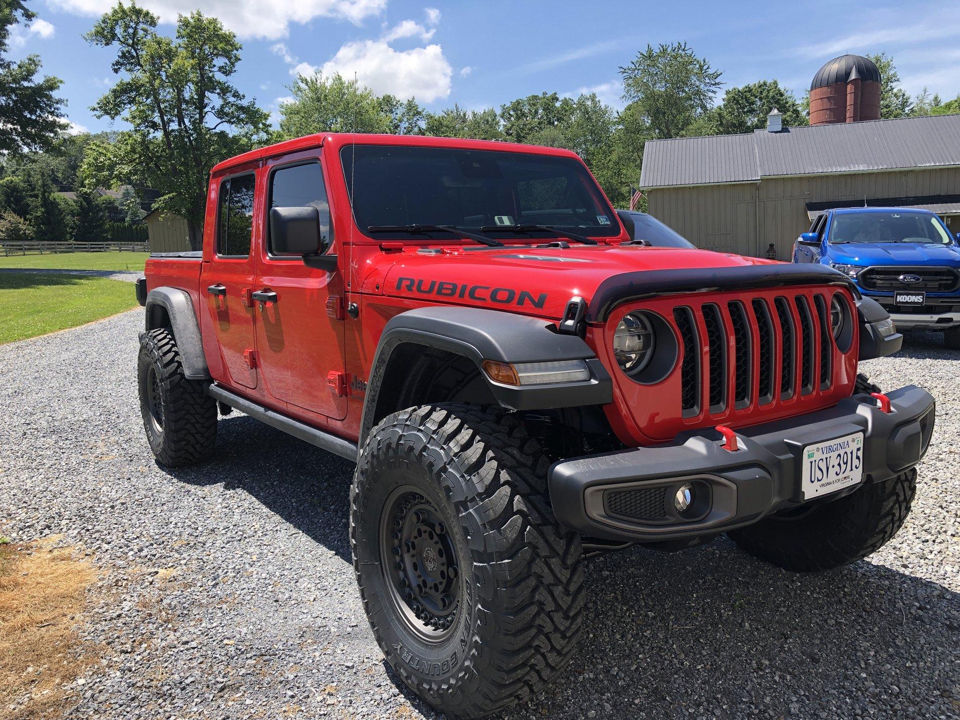 Jeep Gladiator Who has the most miles? 67961821-147E-48F6-A5CF-0F045A3D181C