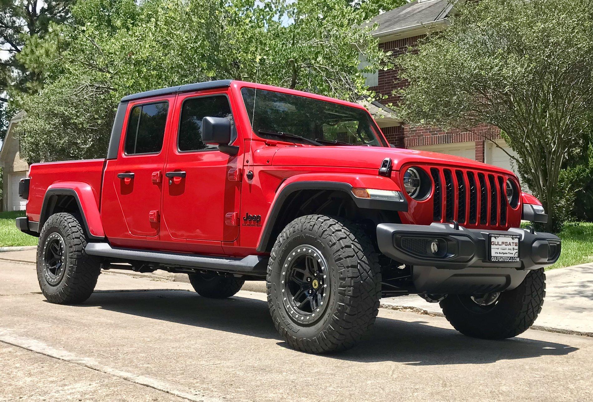 Jeep Gladiator FIRECRACKER RED Gladiator JT Club 184C0450-015A-4C28-8AC4-60E130EC42E2