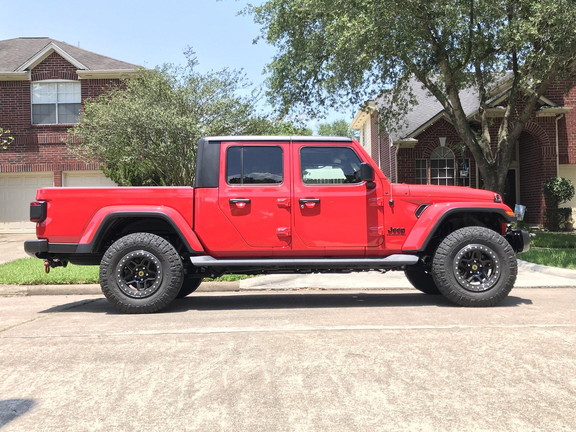 Jeep Gladiator FIRECRACKER RED Gladiator JT Club AF34D75D-147D-4C79-B499-E91E43E27838