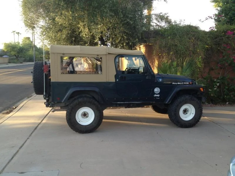 Jeep Gladiator Non-OEM Soft Top 4412954E-4FB3-44BD-9543-E69FE51BC0D9