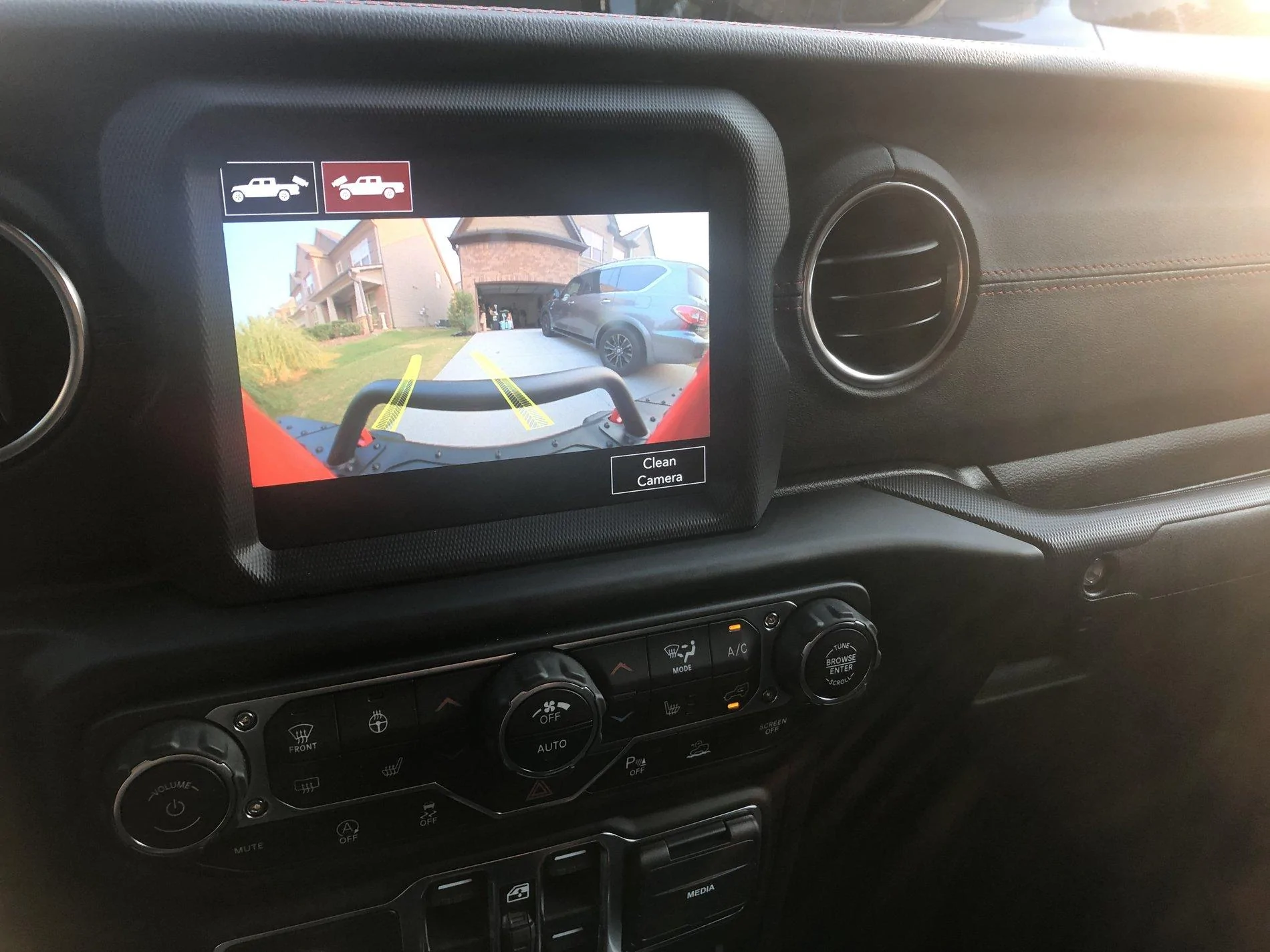 Jeep Gladiator Front trail cam view(with grille guard) 8711EE4F-C37C-468B-A152-35399E7EF12E