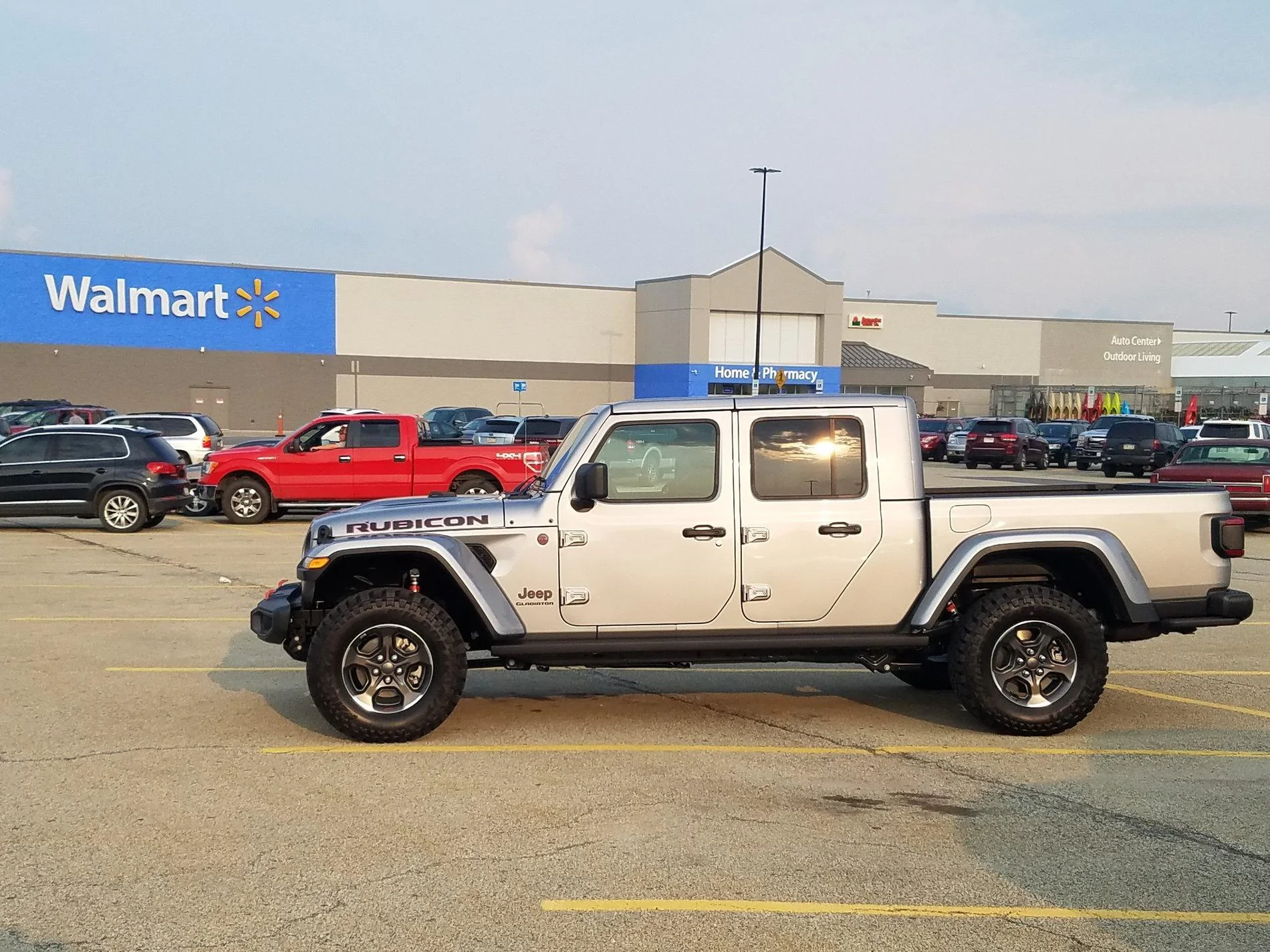 Jeep Gladiator BILLET SILVER Gladiator JT Club 20190601_185603