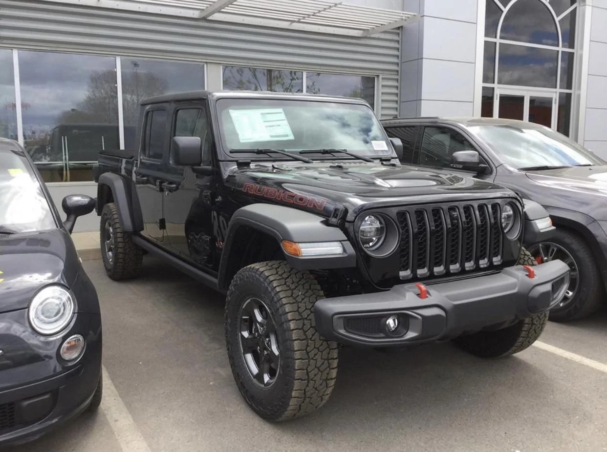 Jeep Gladiator BLACK Gladiator JT Club DE19D571-417E-4126-B706-E457D553401F