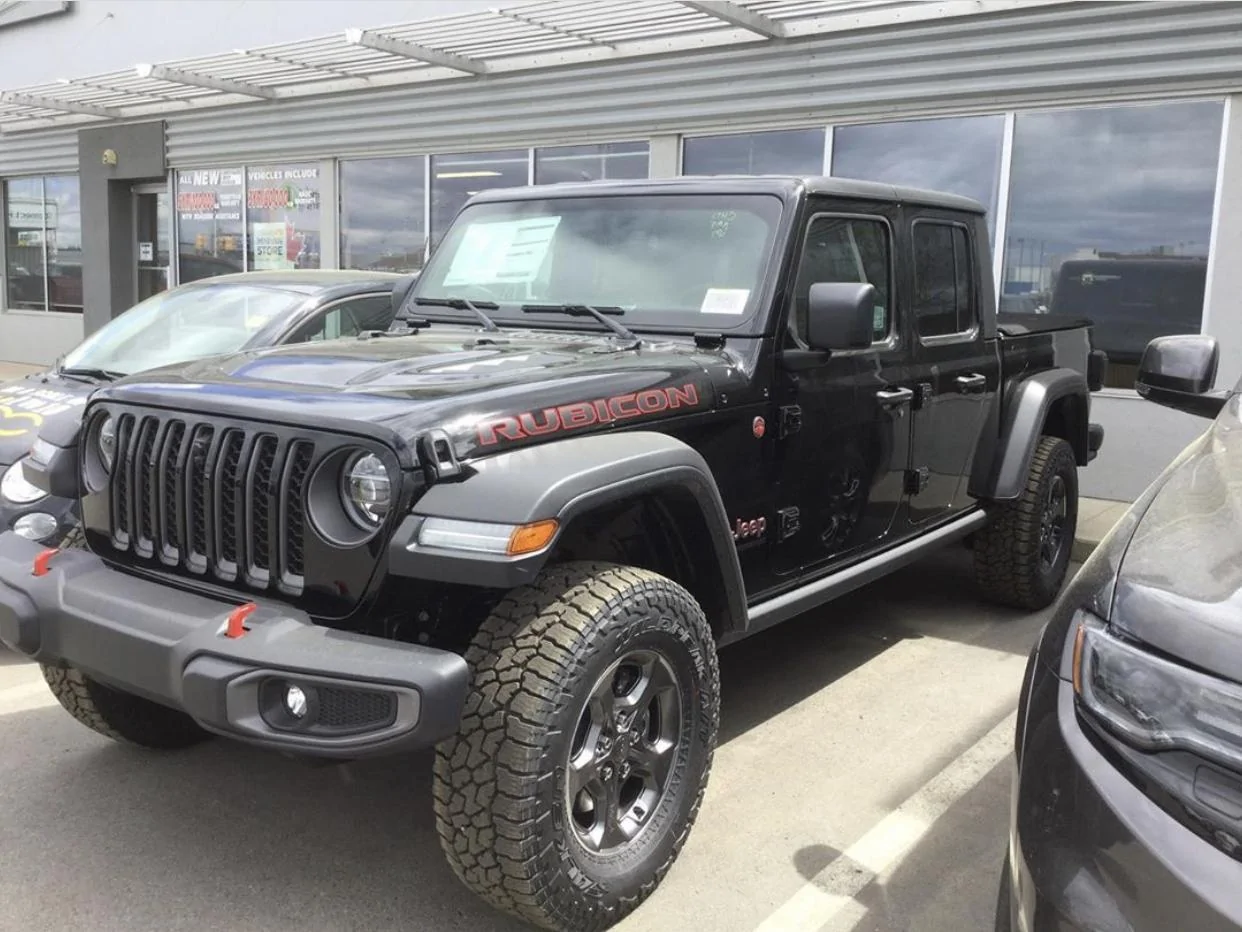 Jeep Gladiator BLACK Gladiator JT Club 4FD15572-22A9-44FF-BB2D-CA7C73E0D221