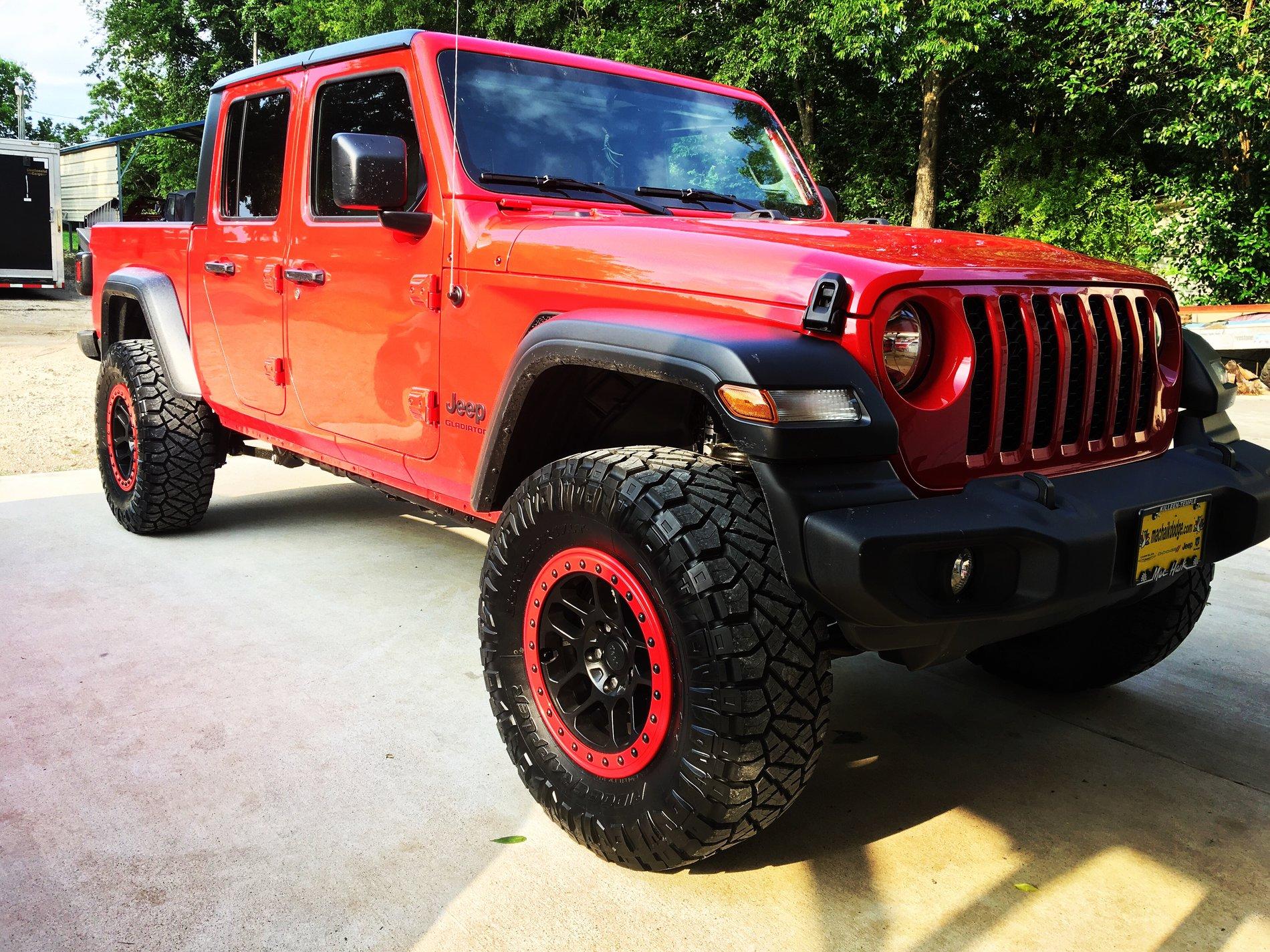 Jeep Gladiator FIRECRACKER RED Gladiator JT Club 99BE7CEC-9309-4773-A5EF-F39A45B8F77C